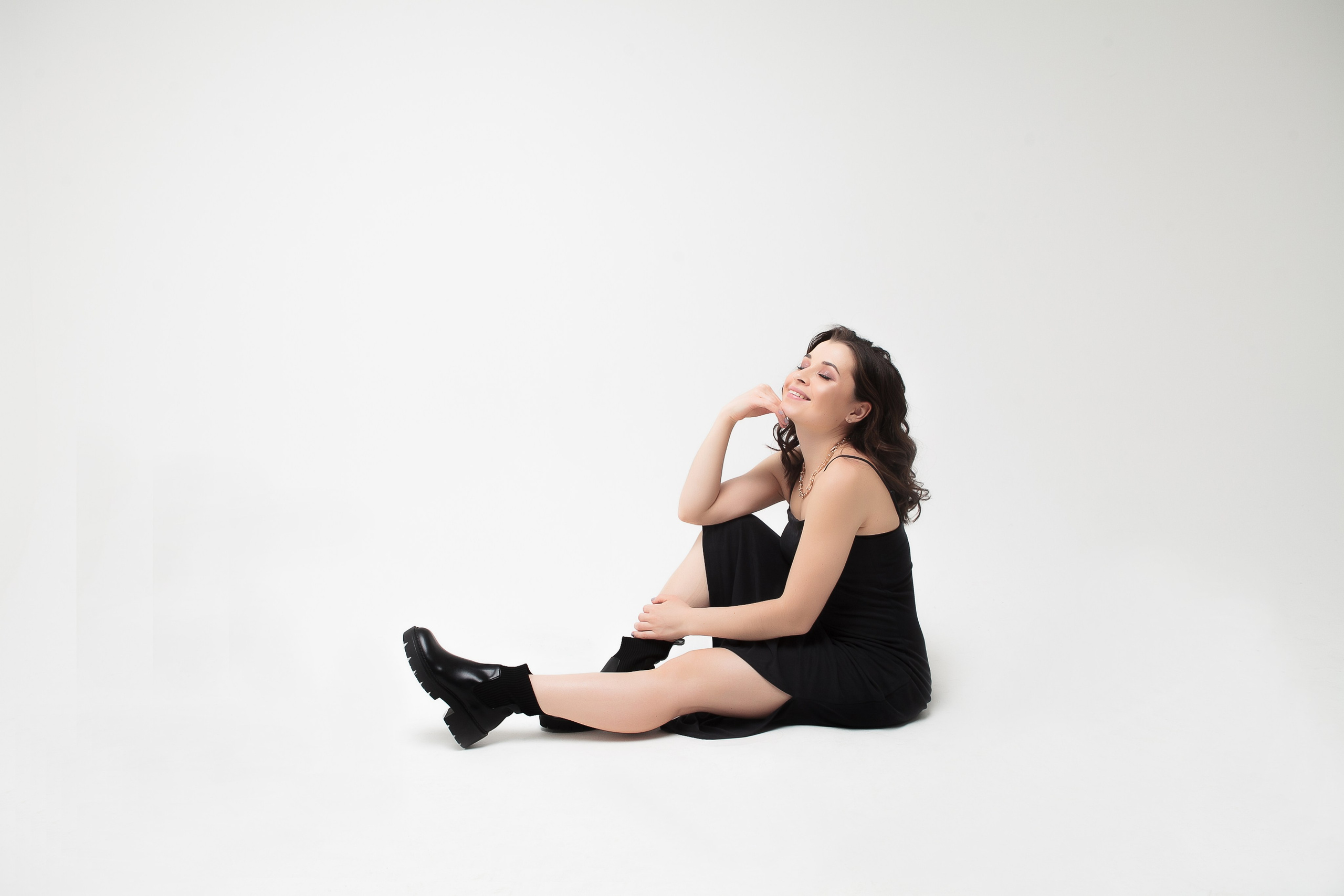 Studio Women. Фотограф Нелля Кадикина