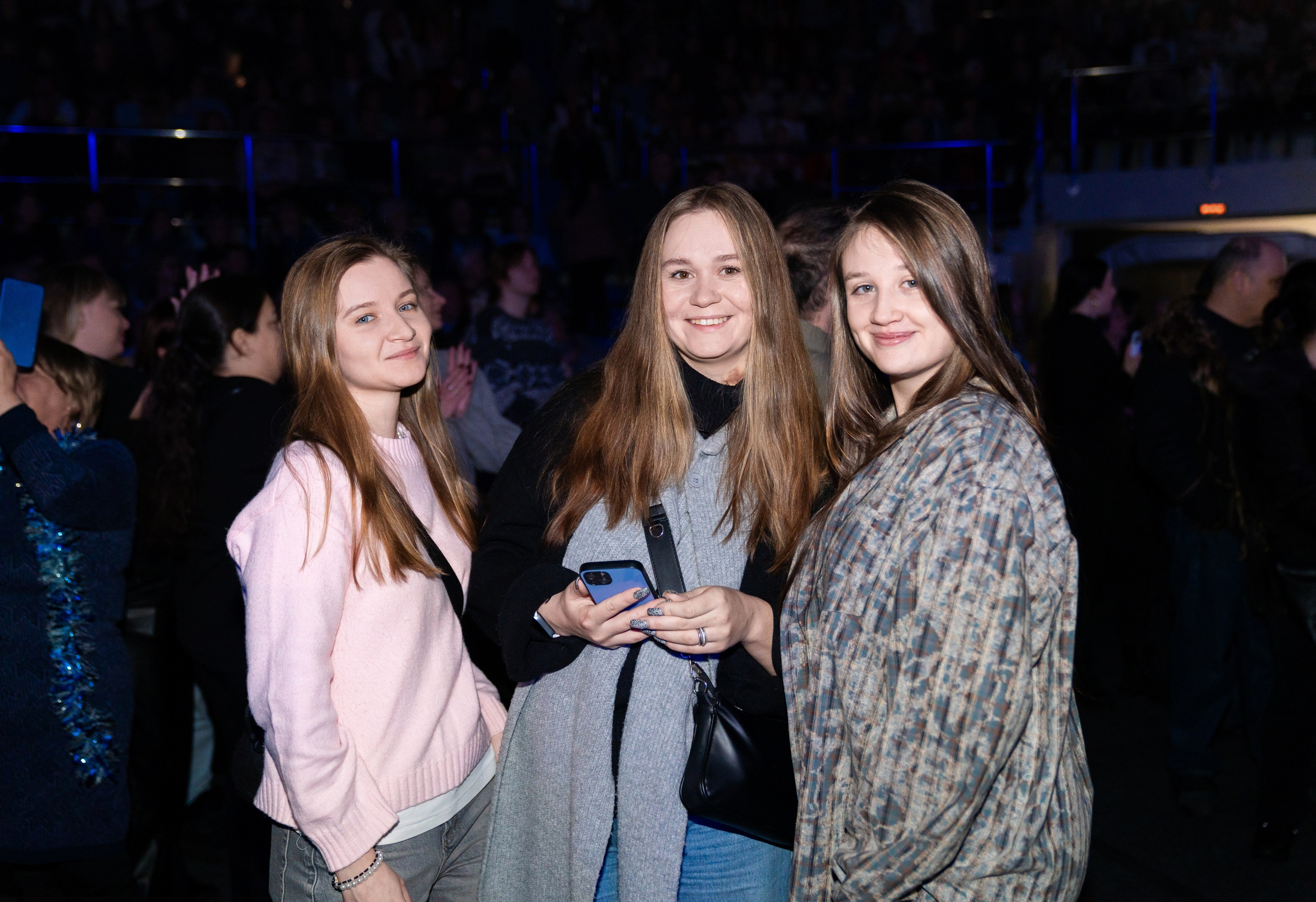 КСК Арена-Концерт Светланы Разиной (Мираж), день рождение компании Ленремонт. Репортажный, street и urban фотограф в Санкт-Петербурге Мальцев Евгений