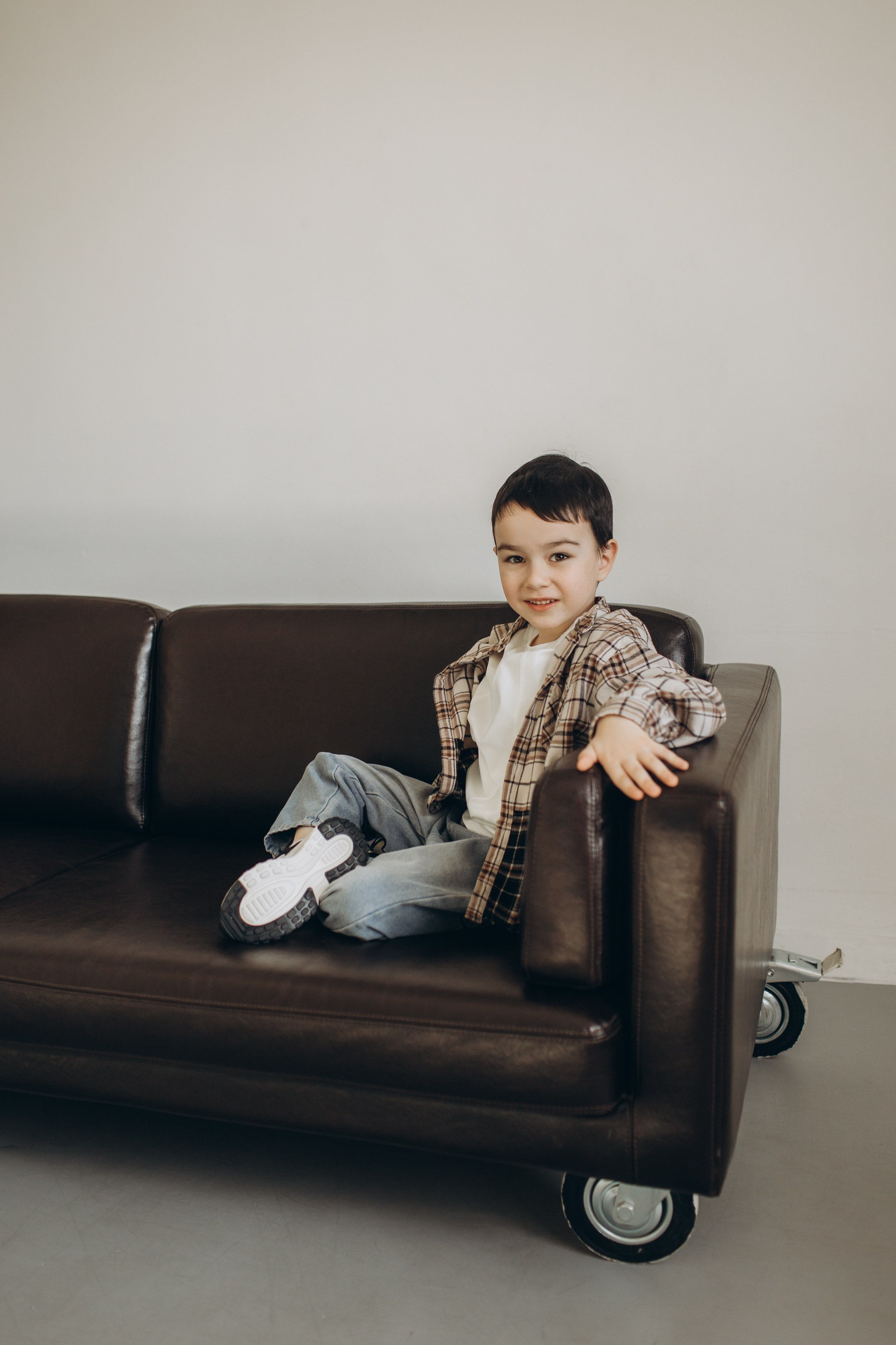 Фотосессия с попкорном фотосессия мама и сын. Фотограф Владимир Москва