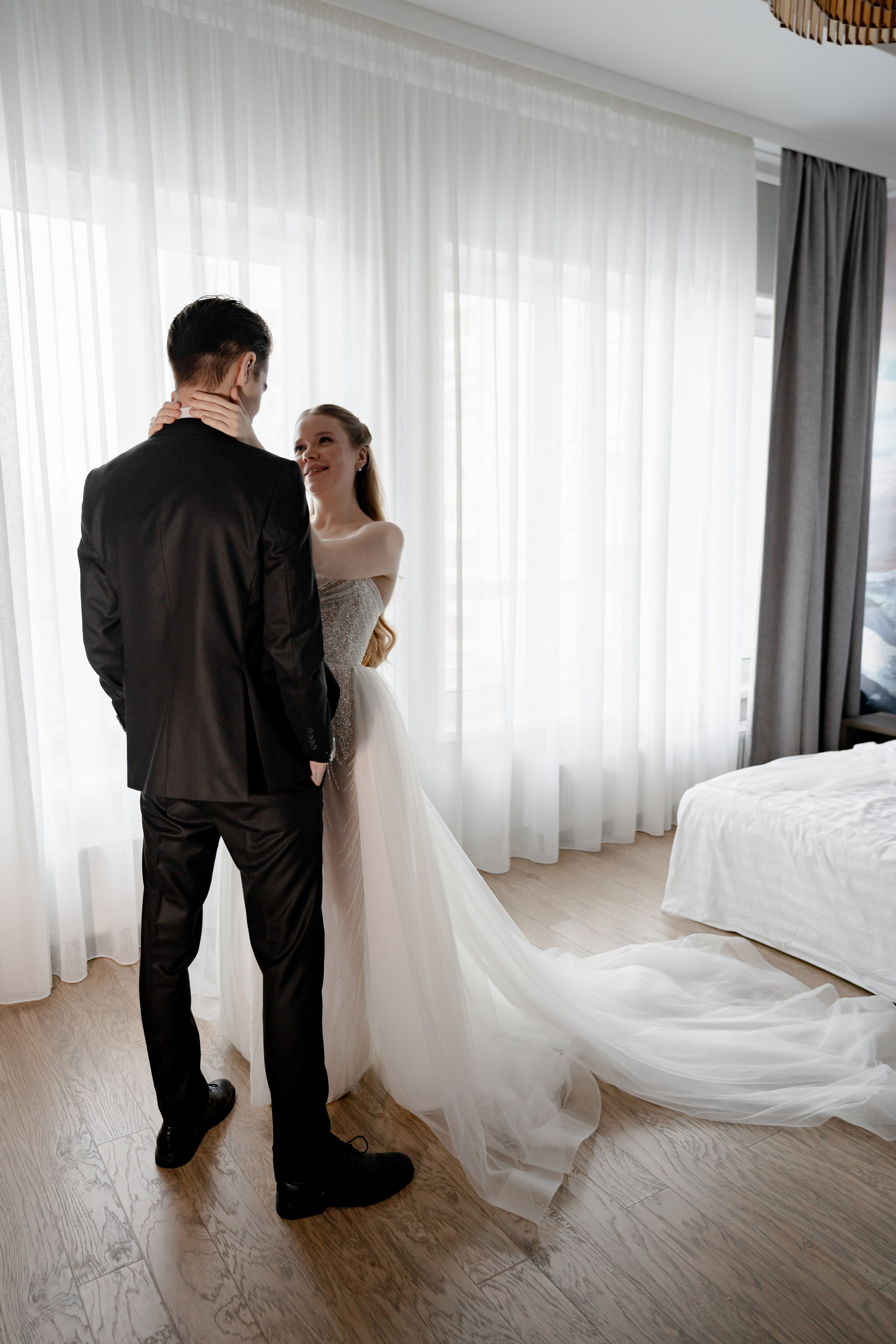 СВАДЕБНАЯ СЬЕМКА СБОРОВ В ОТЕЛЕ И ВЫЕЗД НА ЦЕРЕМОНИЮ (СНЯТО В СИБИРЕ В НИЖНЕВАРТОВСКЕ). Профессиональный фотограф, Санкт-Петербург — Виктория Богомолова