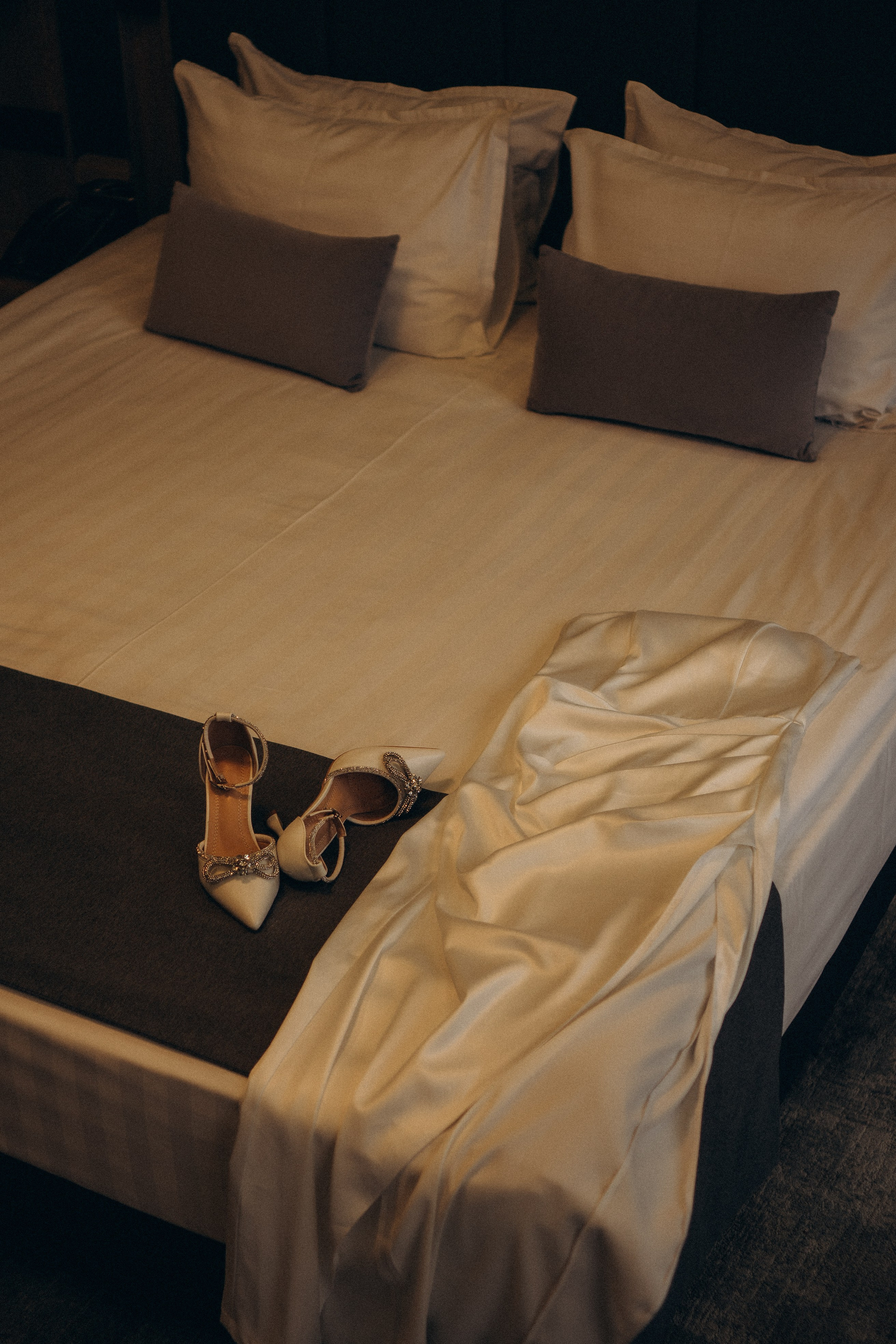 СВАДЕБНАЯ СЬЕМКА СБОРОВ ЖЕНИХА И НЕВЕСТЫ В ОТЕЛЕ И ТАКЖЕ ФОТОСЕССИИЯ В ОТЕЛЕЕ МЕГАПОЛИС БРЯНСК. Профессиональный фотограф, Санкт-Петербург — Виктория Богомолова