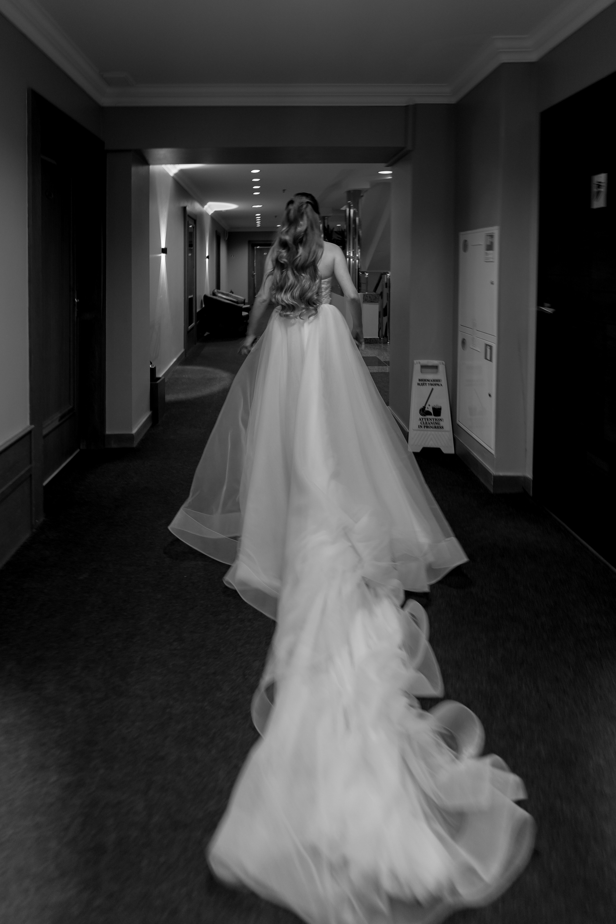 СВАДЕБНАЯ СЬЕМКА СБОРОВ В ОТЕЛЕ И ВЫЕЗД НА ЦЕРЕМОНИЮ (СНЯТО В СИБИРЕ В НИЖНЕВАРТОВСКЕ)М. Профессиональный фотограф, Санкт-Петербург — Виктория Богомолова