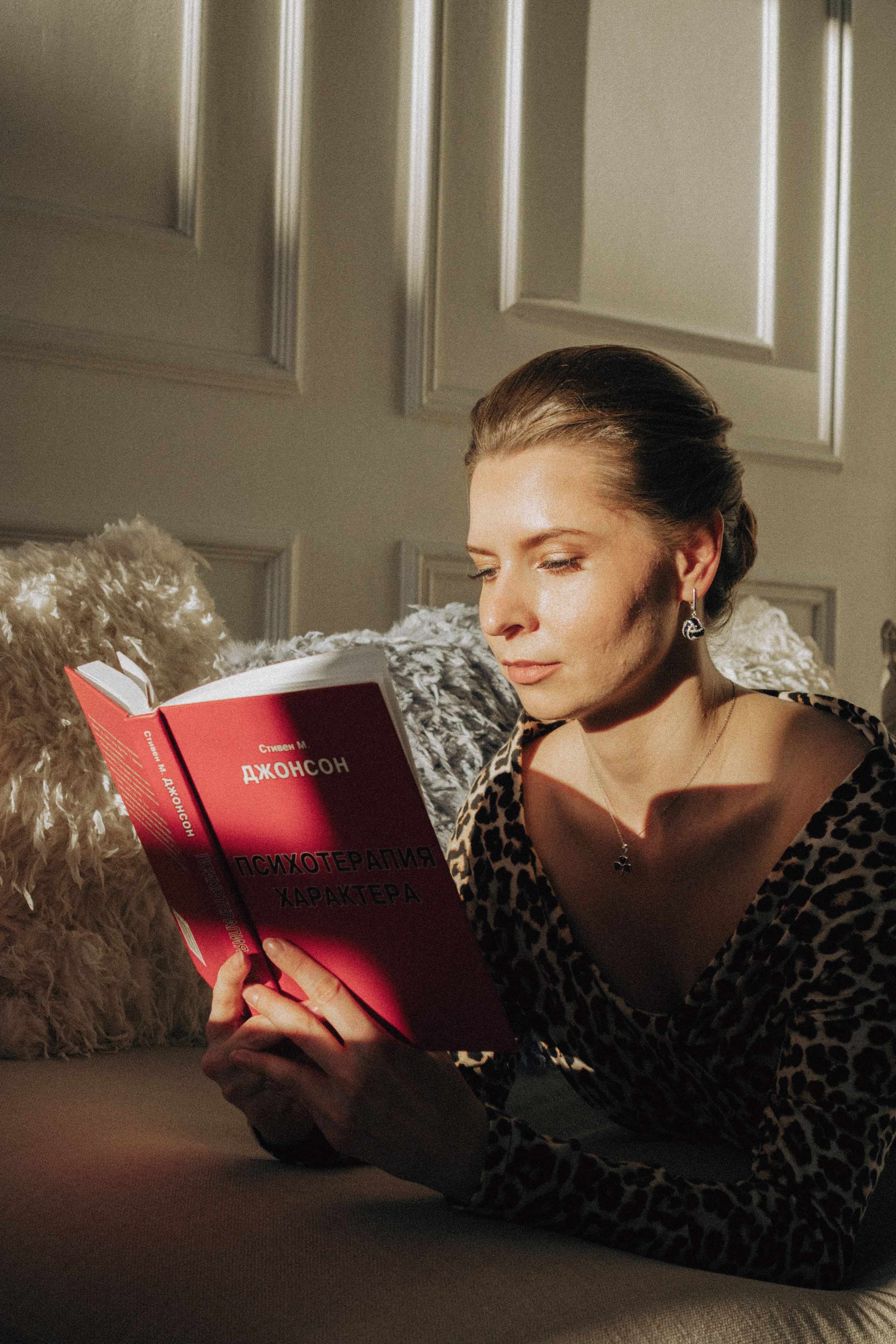 ФОТОСЕСИИЯ В СТУДИИ ДЛЯ ДЕВУШКИ ПСИХОЛОГА. Профессиональный фотограф, Санкт-Петербург — Виктория Богомолова