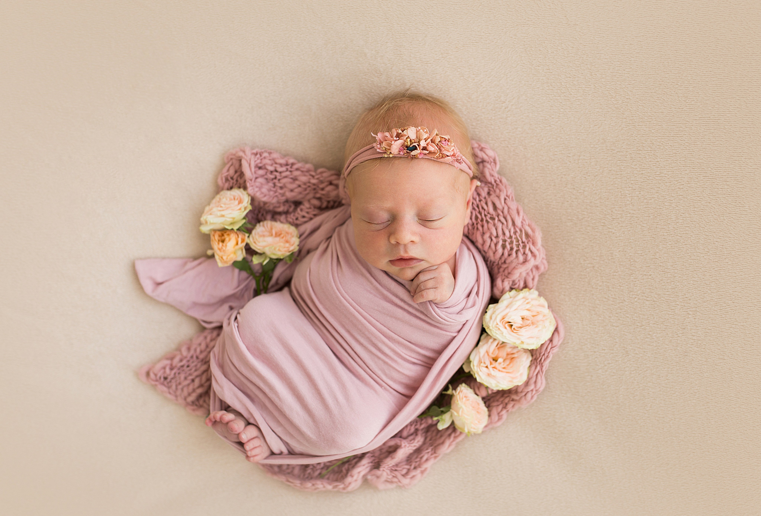 Фотосессия новорождённого. Фотограф новорождённых малышей и детский фотограф В Казани Лана Максим