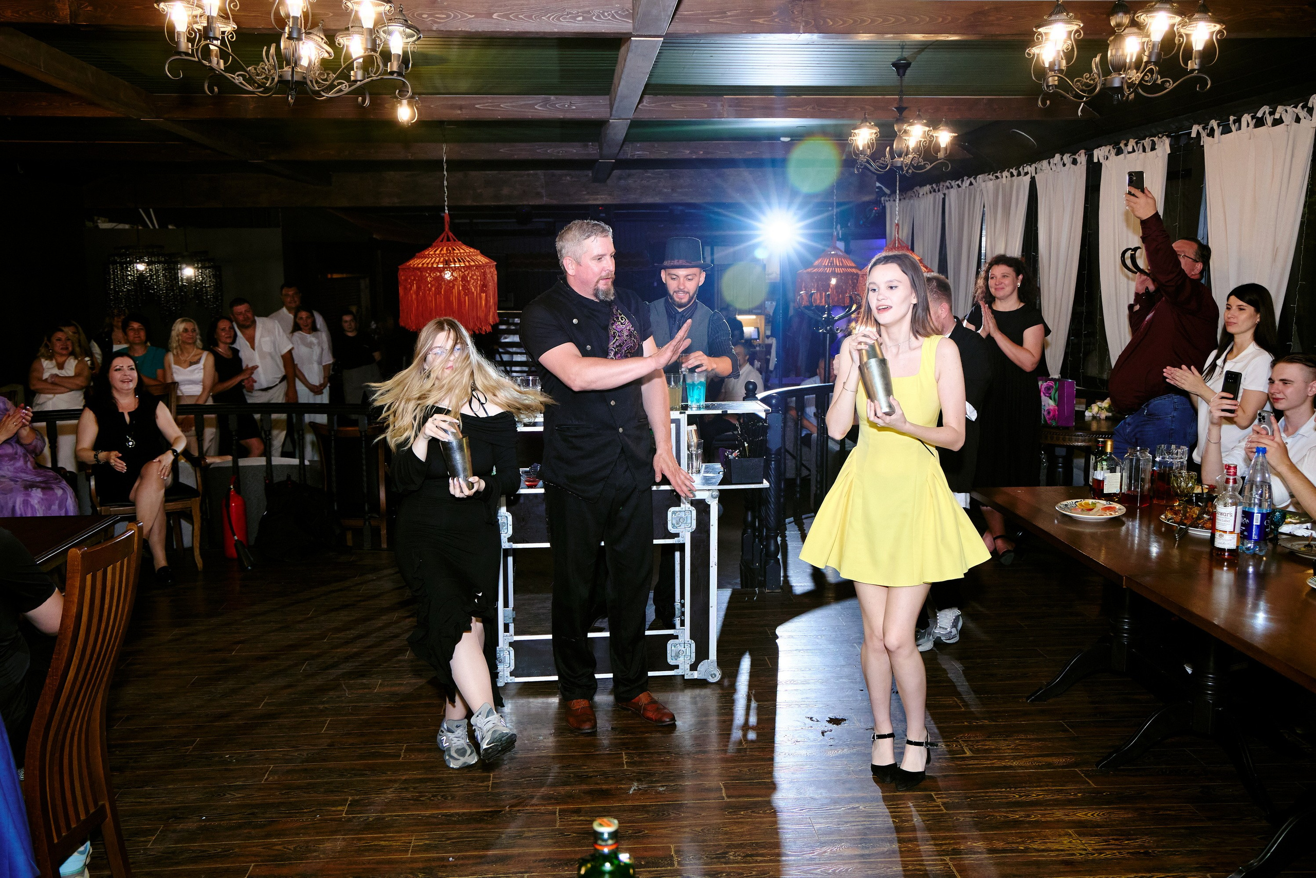 Выпускной 35 Сош. Фотограф Выпускные альбомы Таганрог Сергей Коробченко