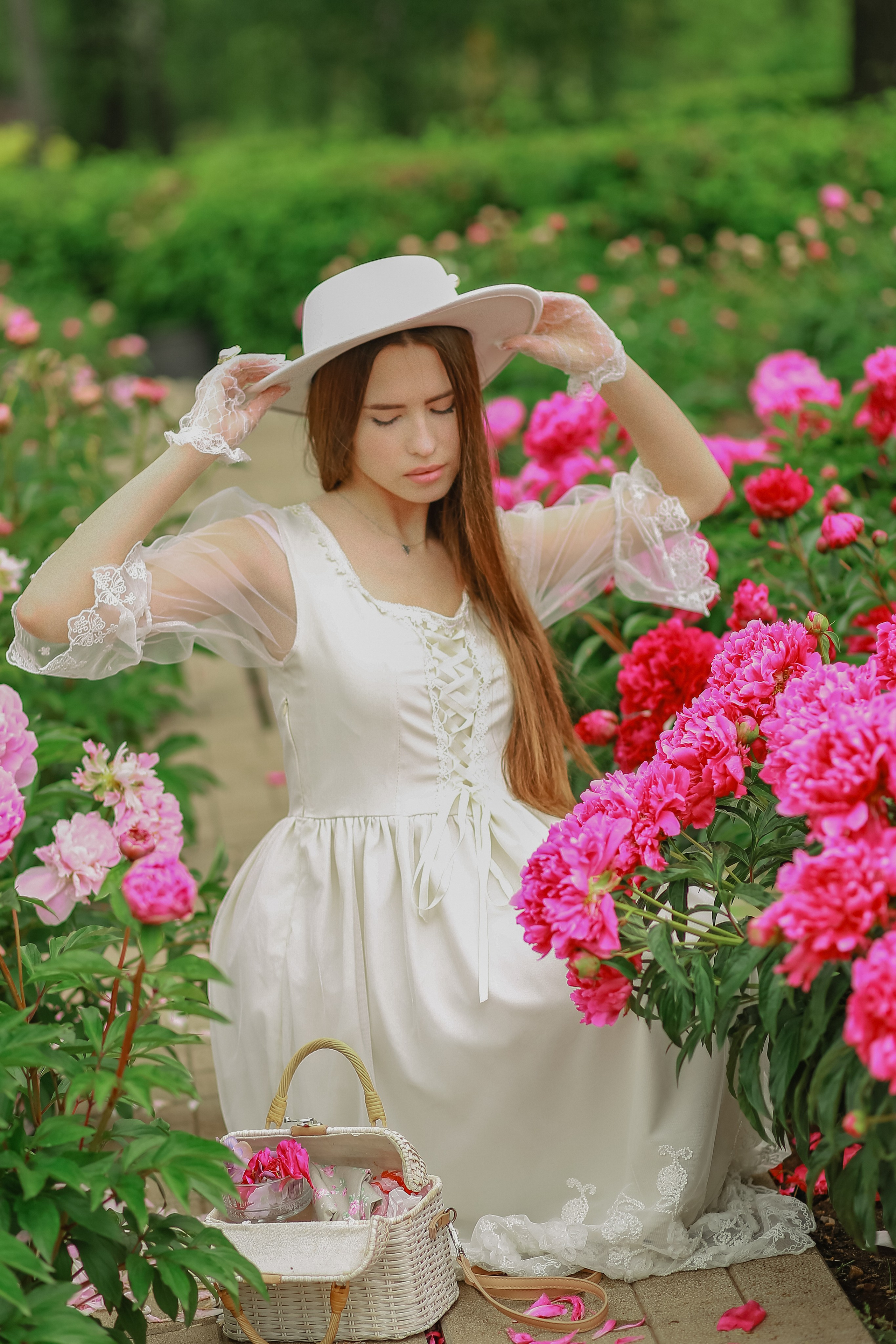 Фотосессия с пионами. Иванова Ирина Свадебный и семейный фотограф г. Уфа