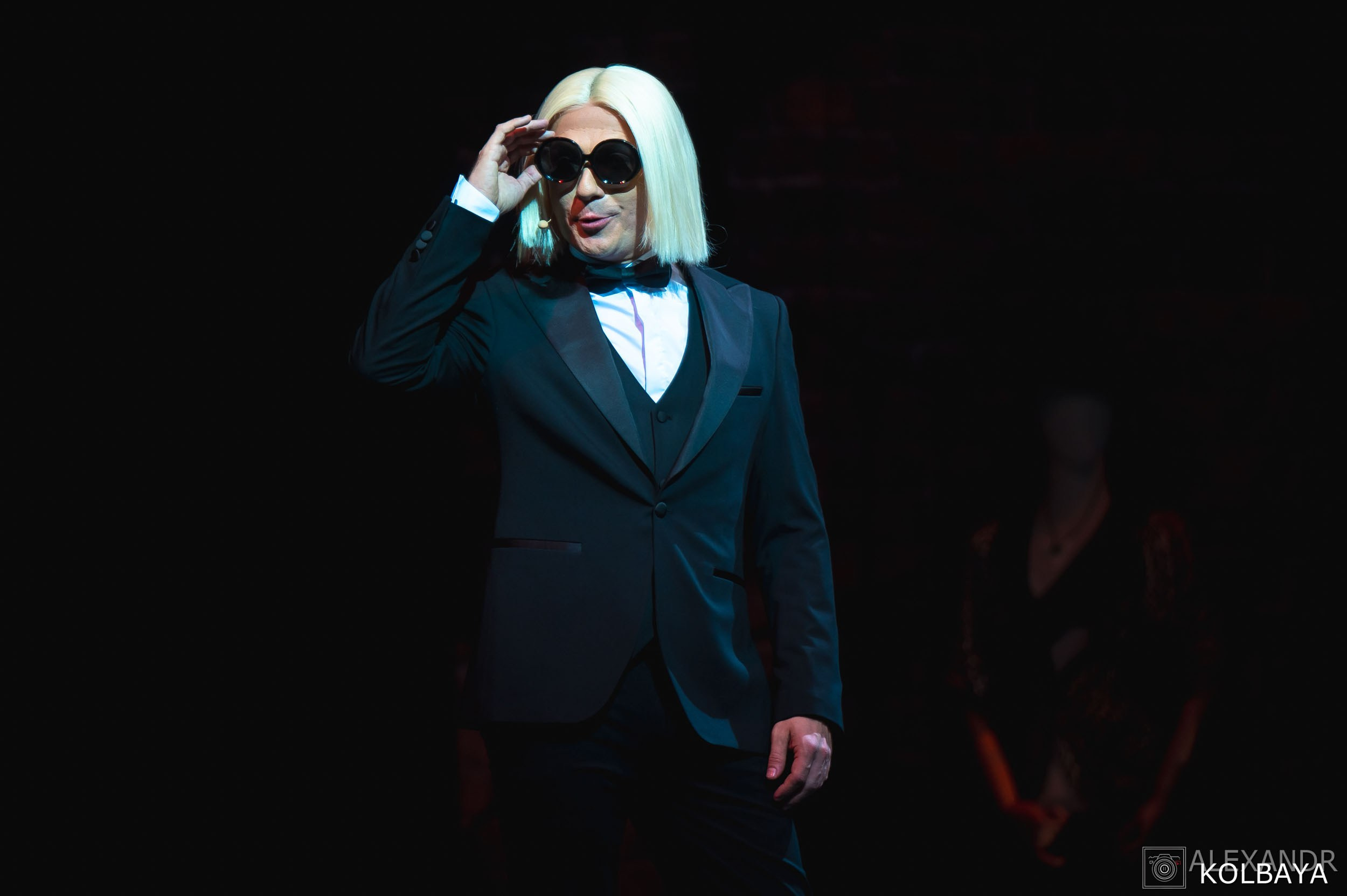 Фотографии со спектакля «Привет, я тетя Чарли». Концертный и театральный репортажный фотограф в Москве Александр Колбая