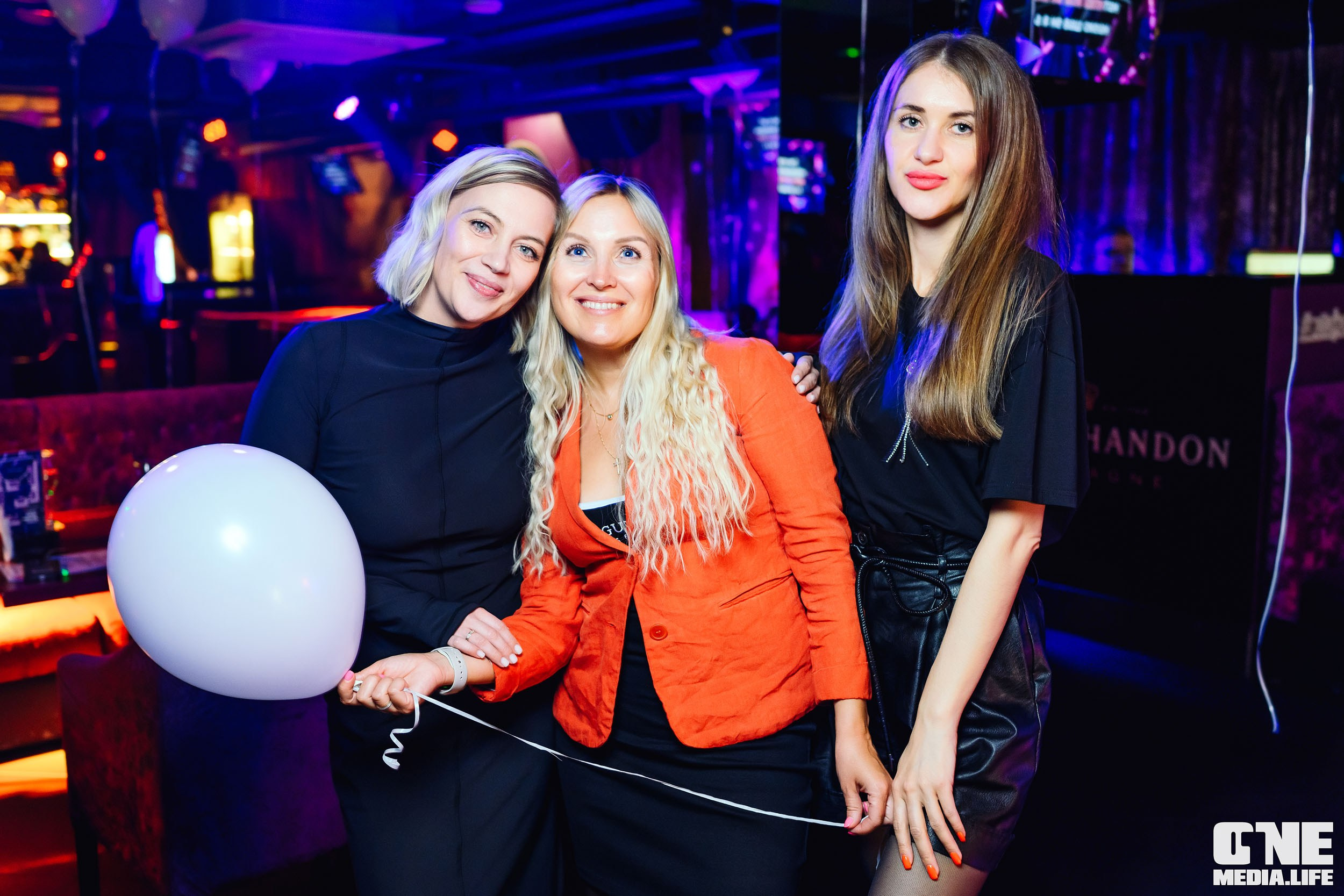 Фоторепортаж из караоке-клуба Эйфория. One Media Life: фоторепортажи, фотоотчеты с мероприятий и заведений