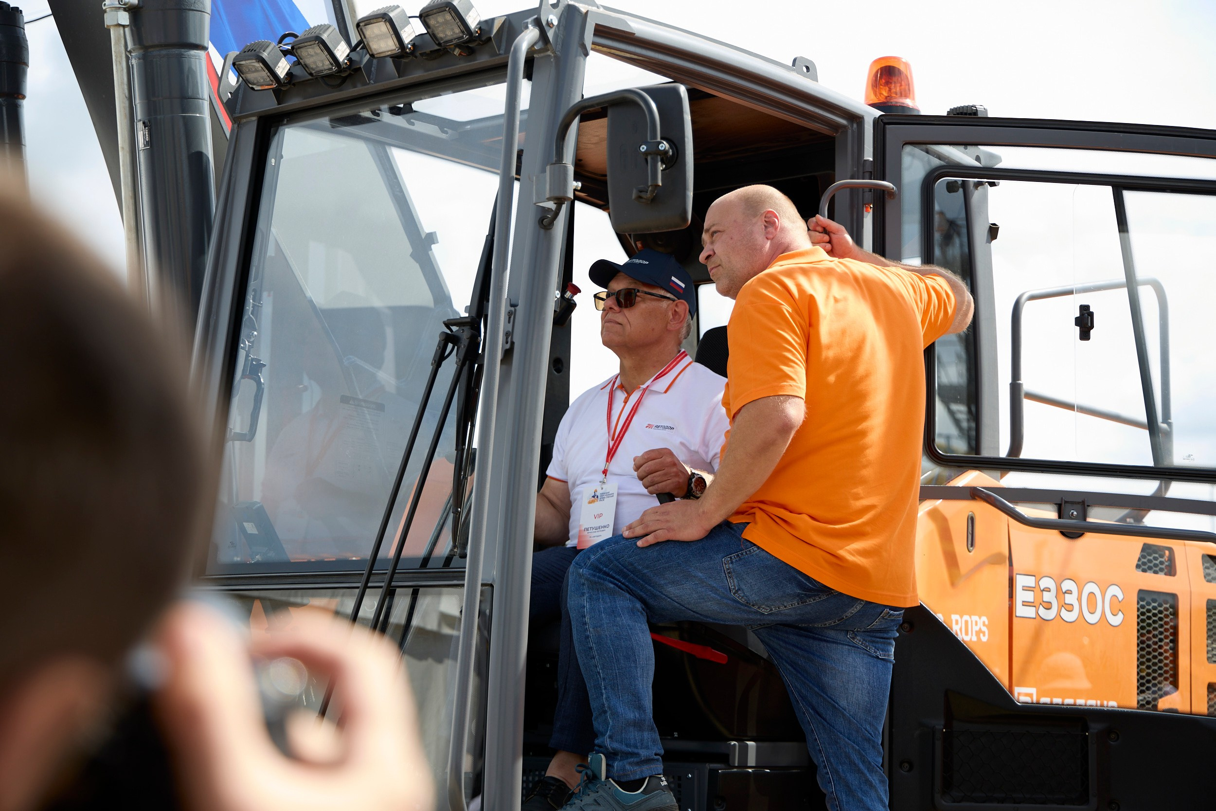 Политика. Егор Тутубалин