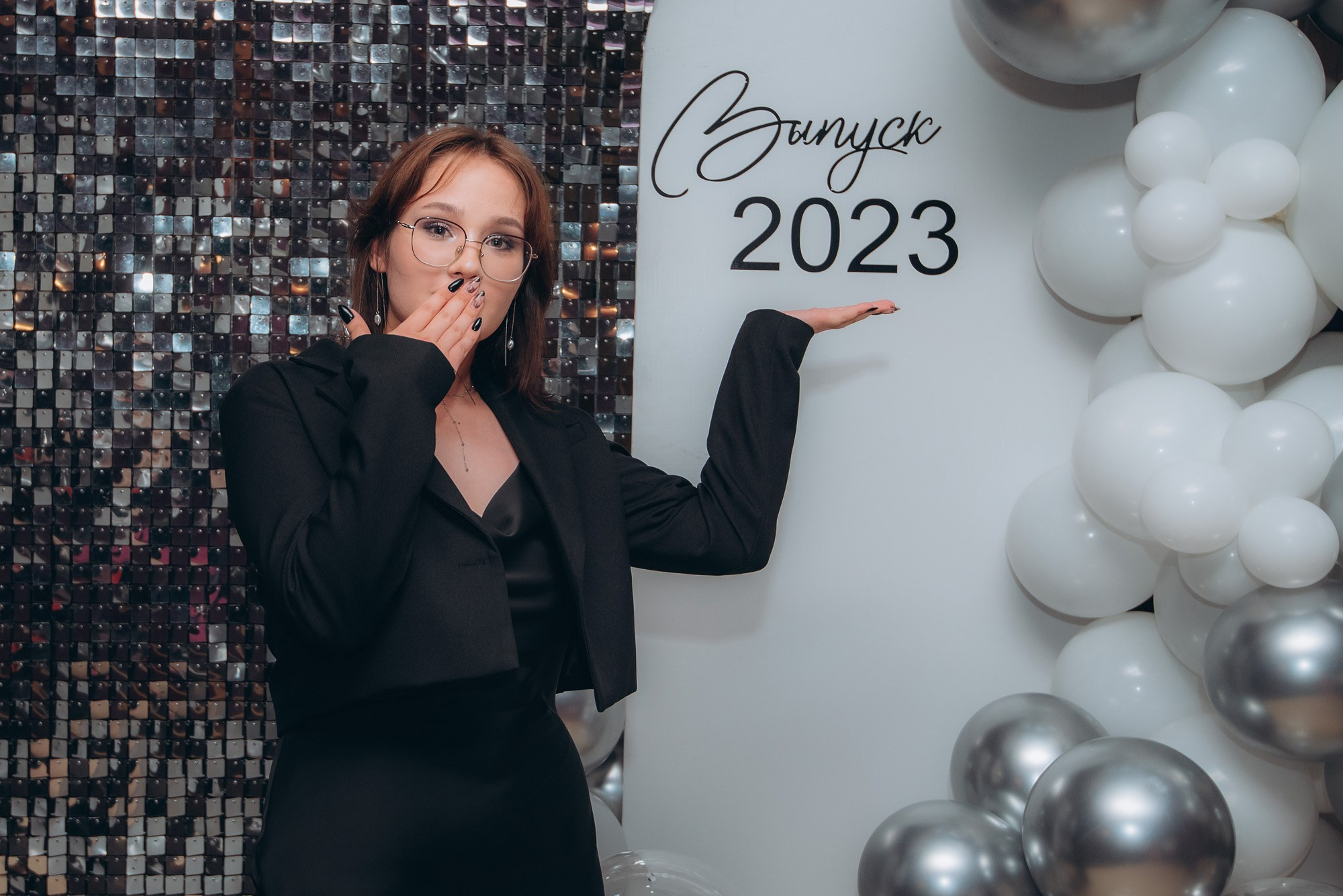 Выпускной 9-11классы. Выпускные книги Анапа Новороссийск Краснодар