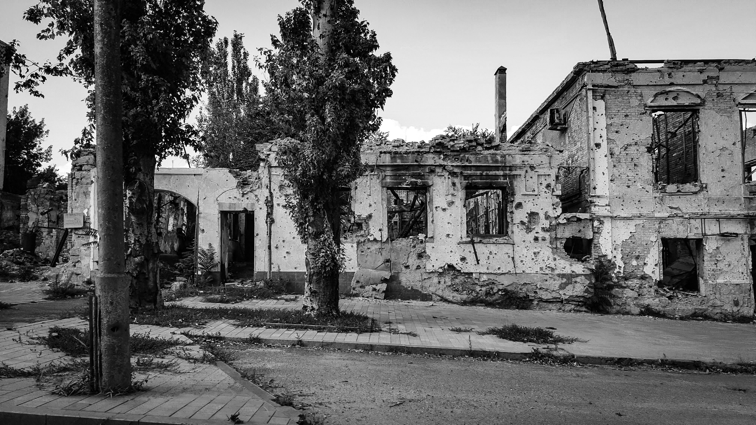 Лицо войны. EMELYAN|Военный фотограф Артур Емельянов