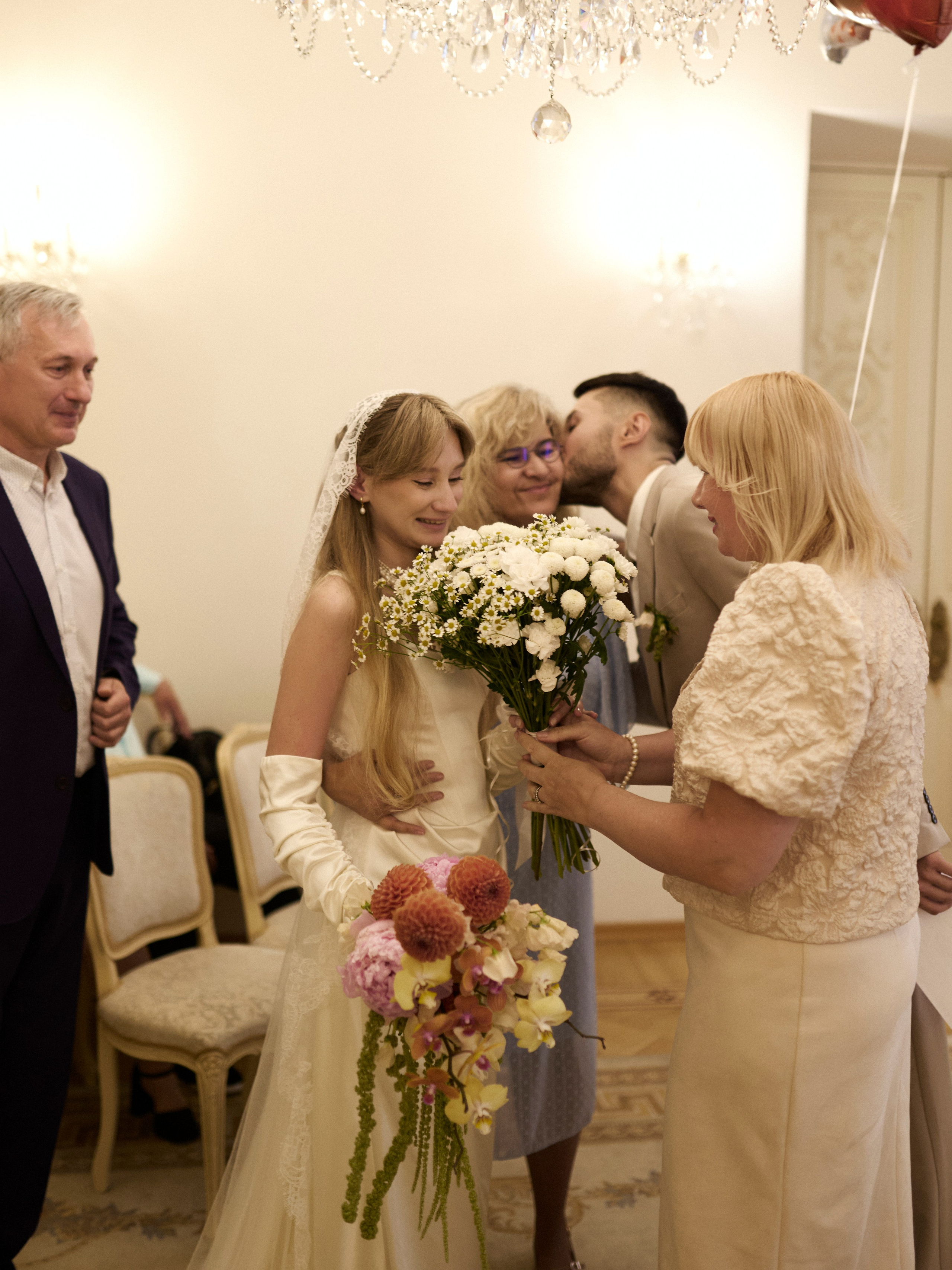 Свадебная съемка в Эрмитаже. Фотограф СПБ Засорина Юлия