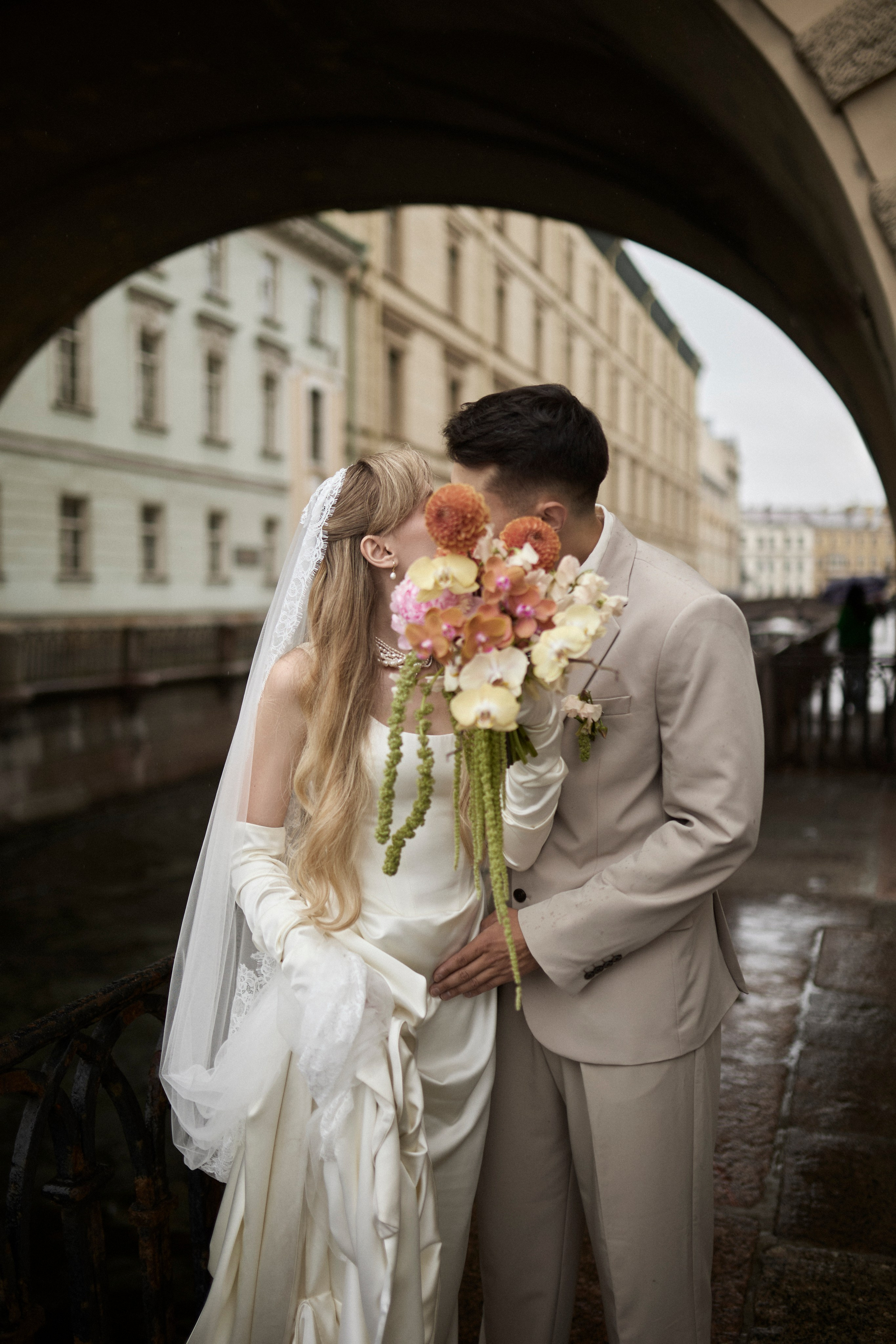 Свадебная съемка в Эрмитаже. Фотограф СПБ Засорина Юлия