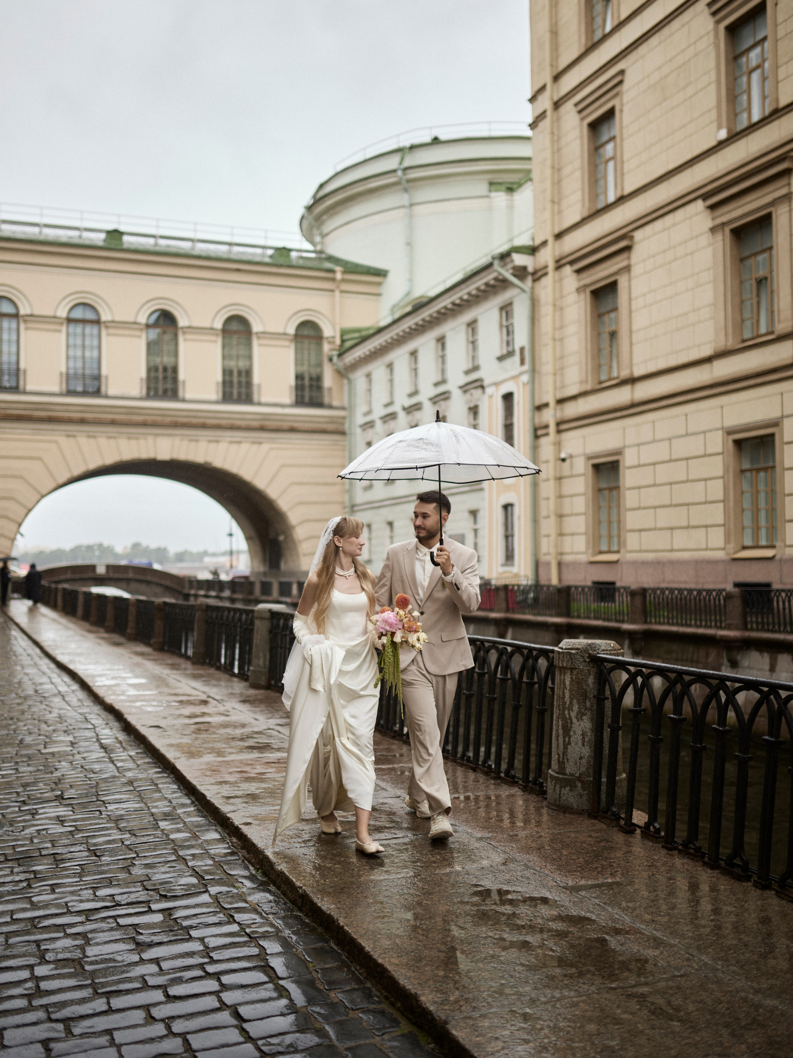 Свадебная съемка в Эрмитаже. Фотограф СПБ Засорина Юлия