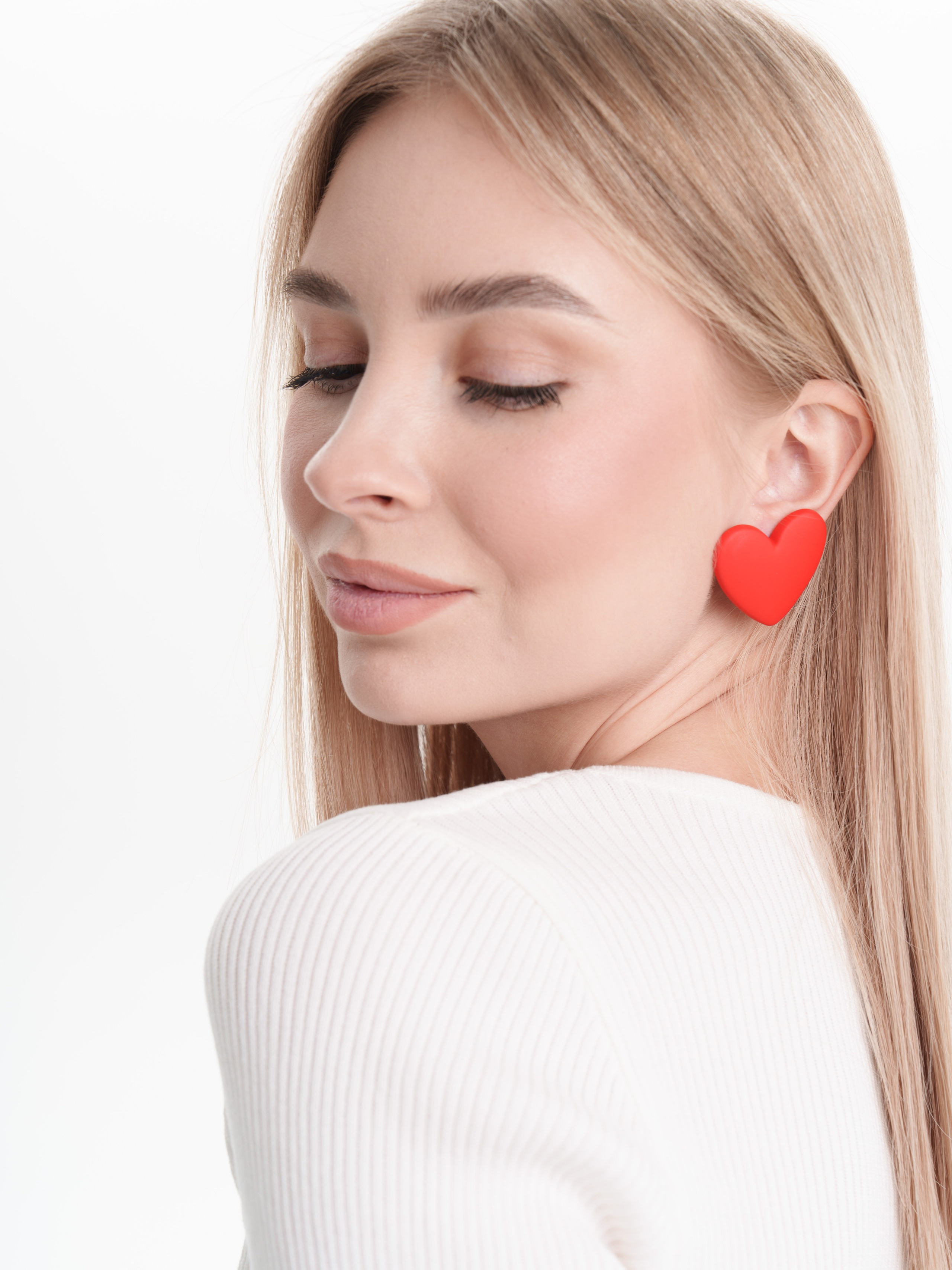 Съемка сережек для WB и OZON. Портретный и Контент фотограф Григорий Семенов (Grifon) в Ижевске