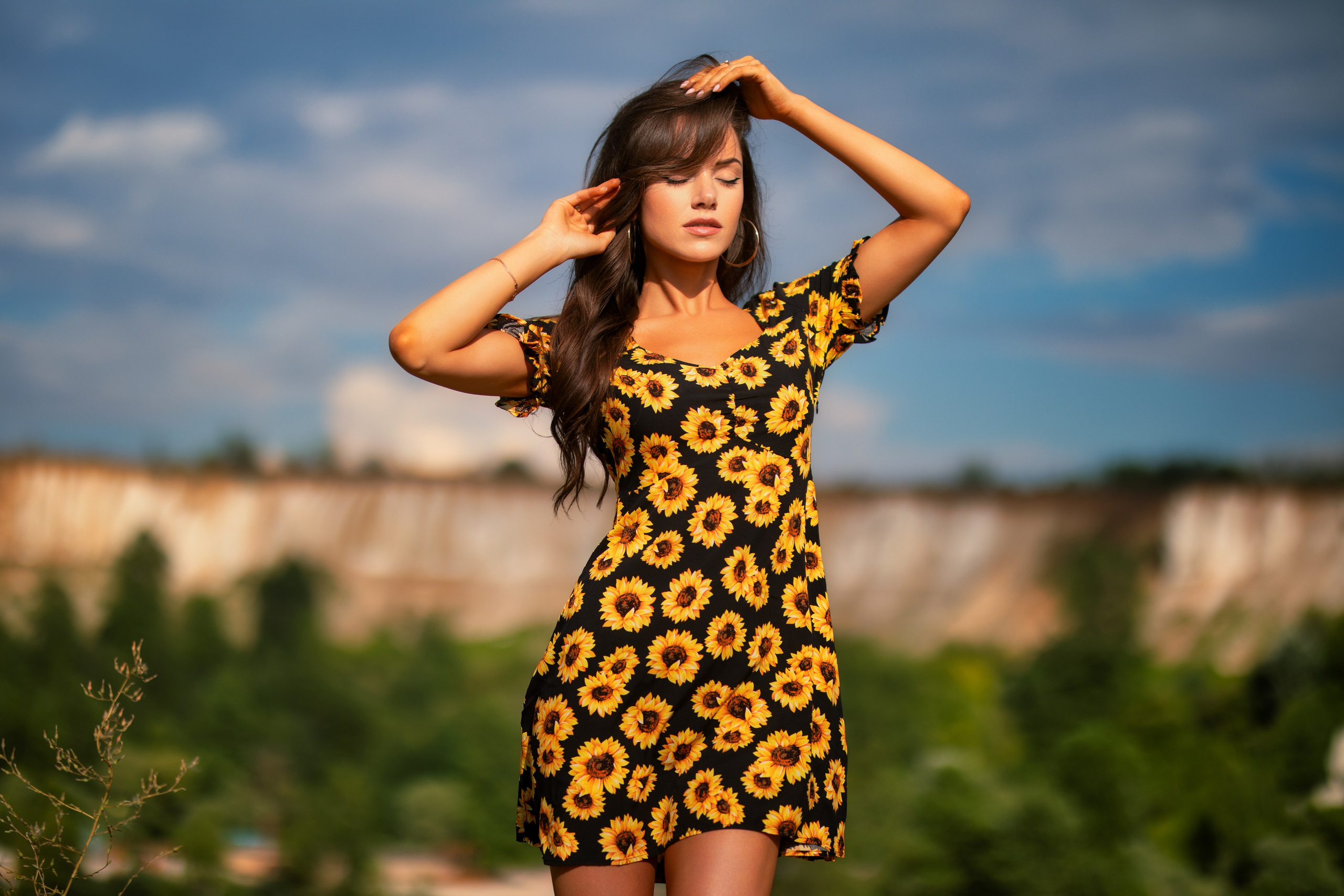 Летняя съемка с Екатериной на природе в парке Белый Колодец в формате для «себя»