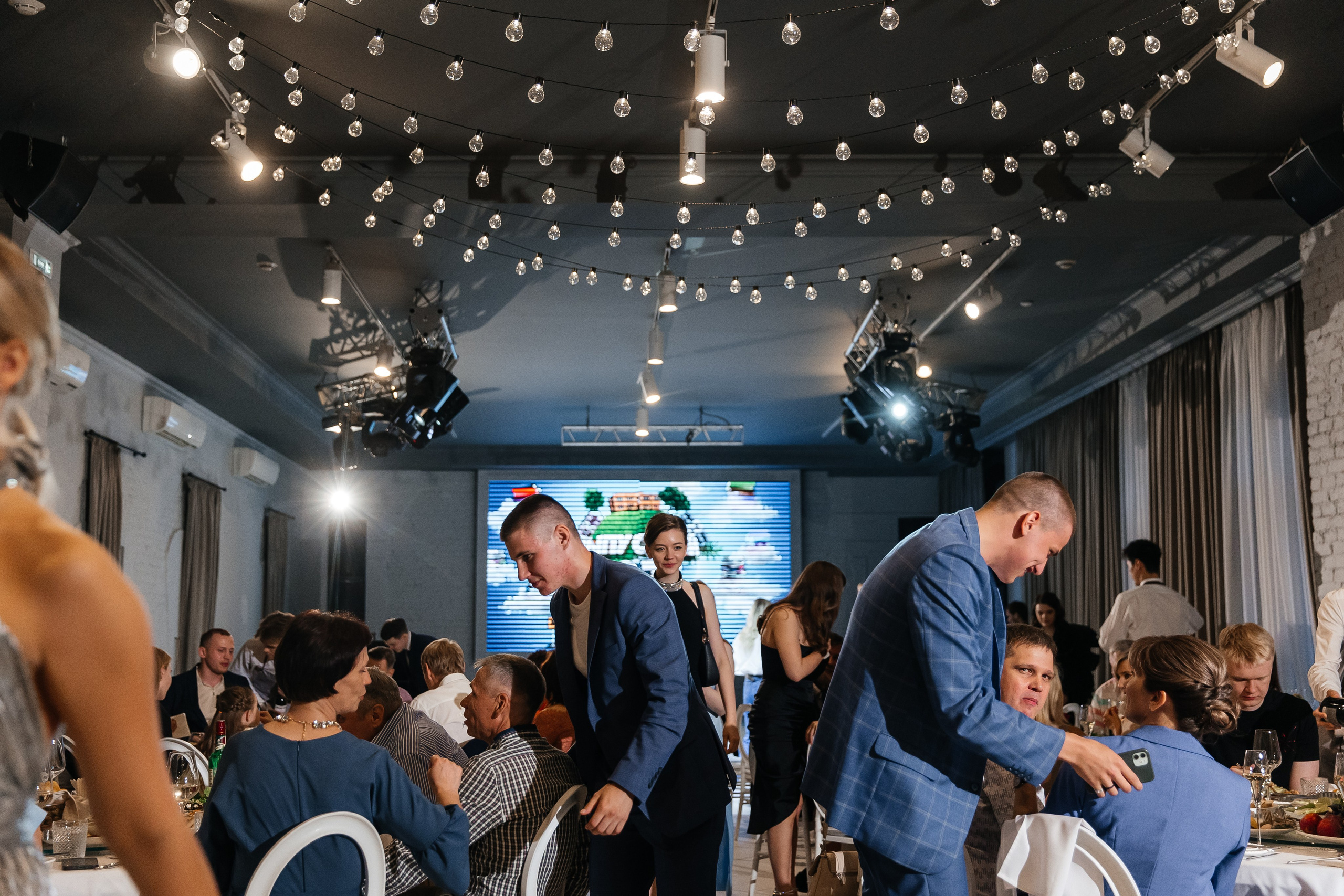 2023-06-23 Выпускной МБОУ СОШ № 10. Фотограф в Красноярске