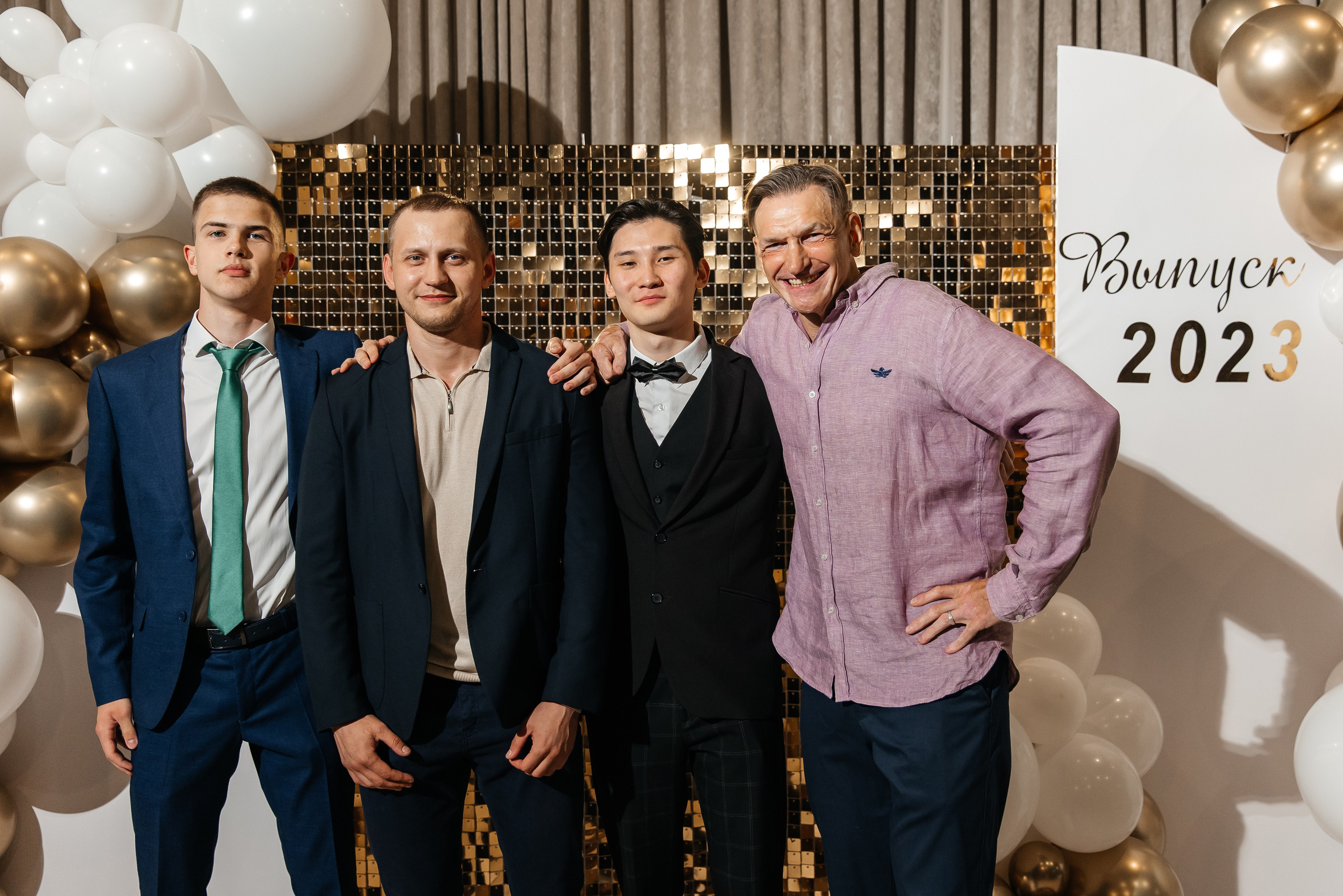 2023-06-23 Выпускной МБОУ СОШ № 10. Фотограф в Красноярске