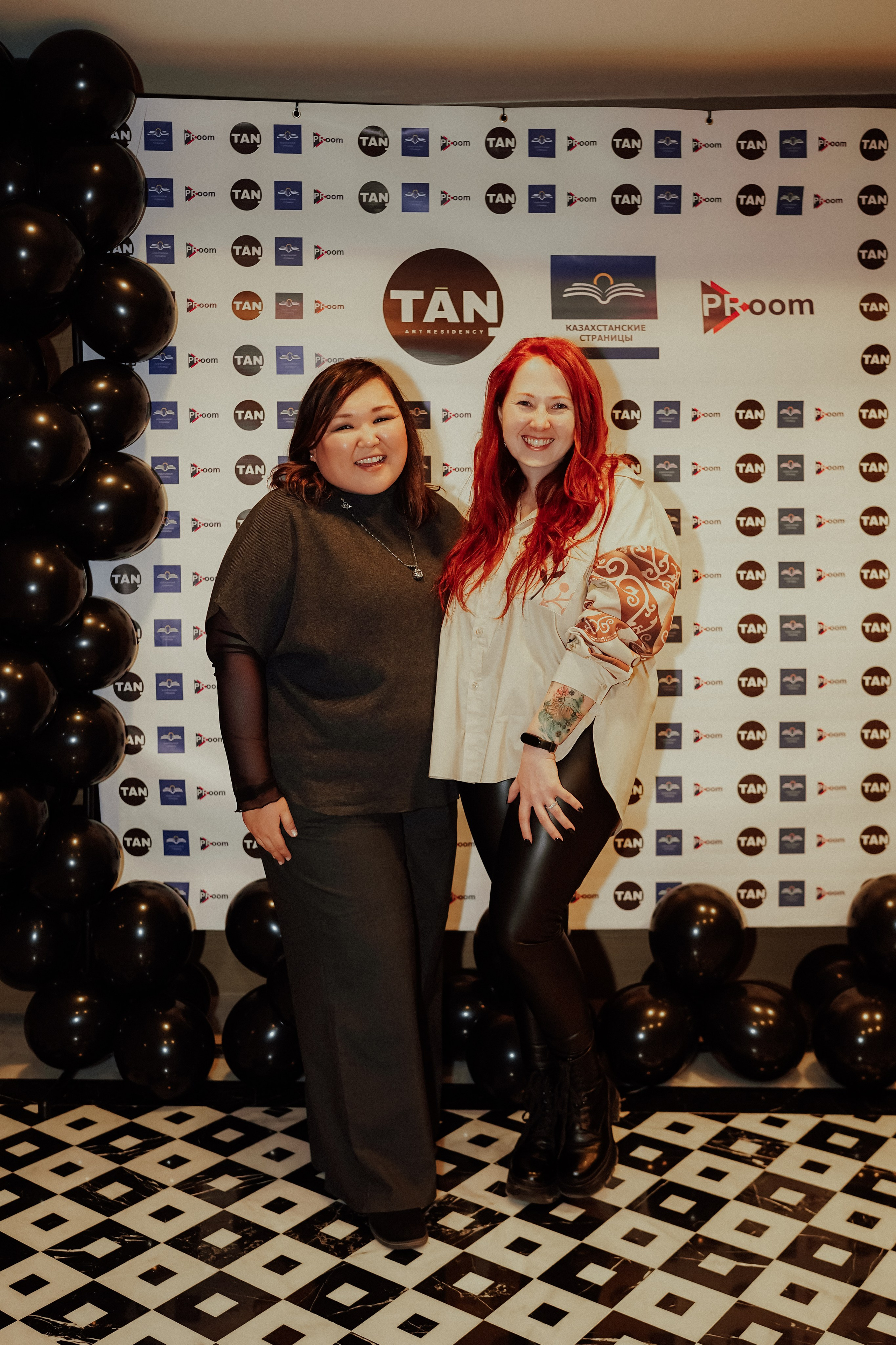 Казахстанские страницы (презентация книг). Крис Богомазова