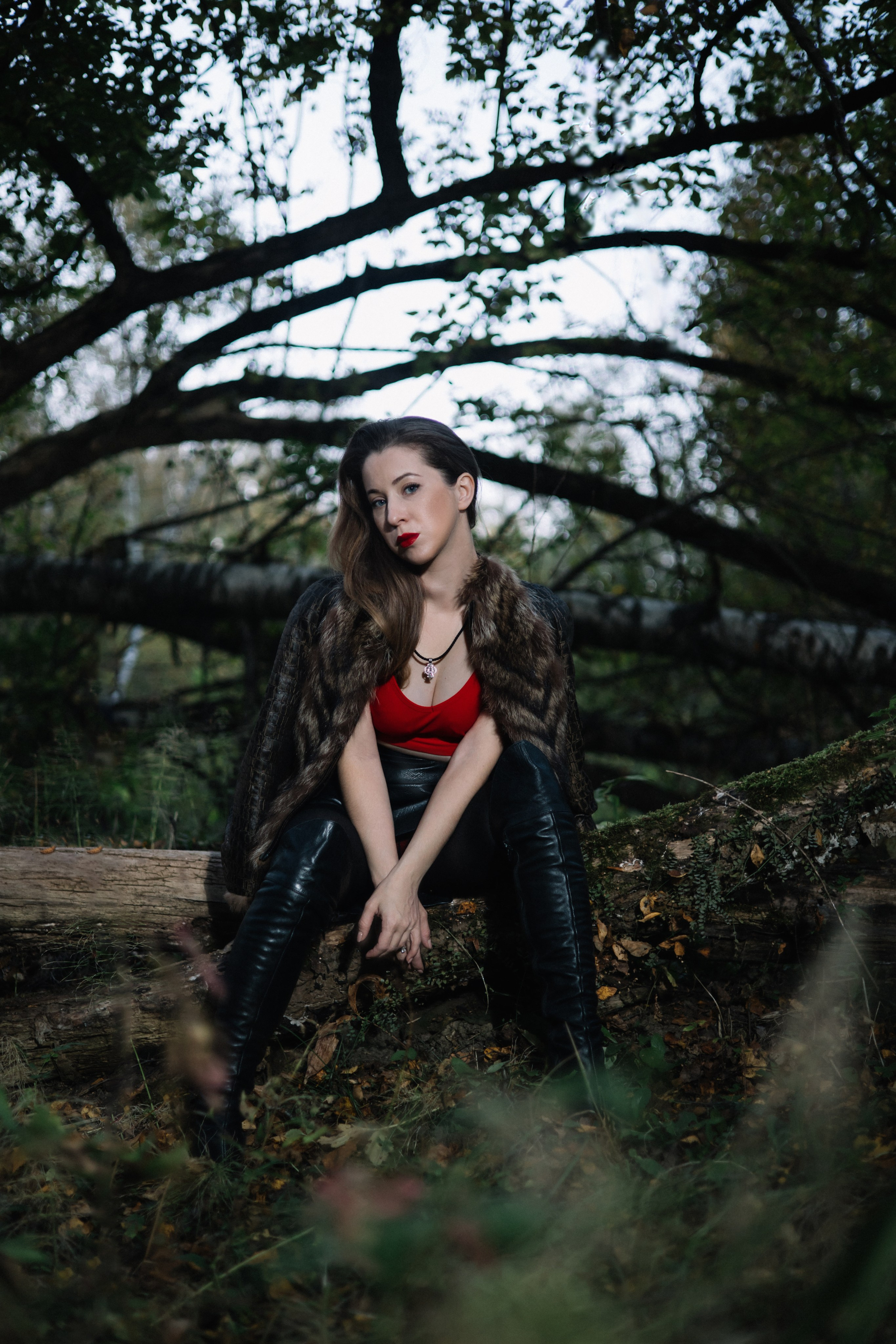 Евгения в лесу. Сказочный фотограф для Вас и Вашей семьи