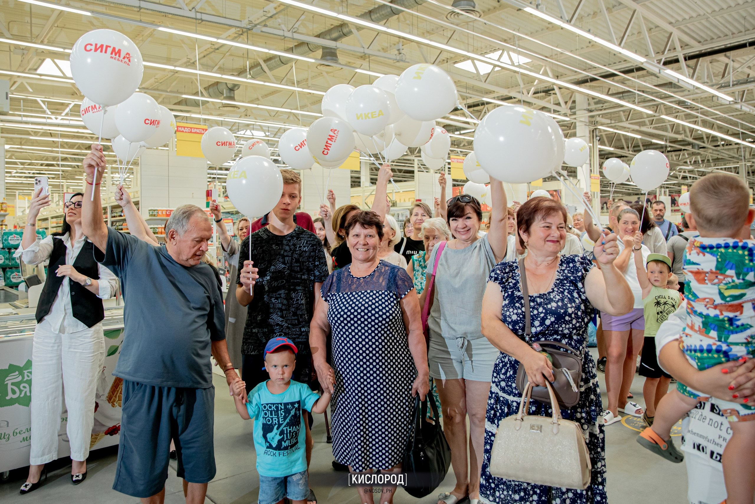 Репортажная съемка с открытий магазинов. Свадебный, репортажный и фуд фотограф в Донецке и Макеевке Носов Дмитрий