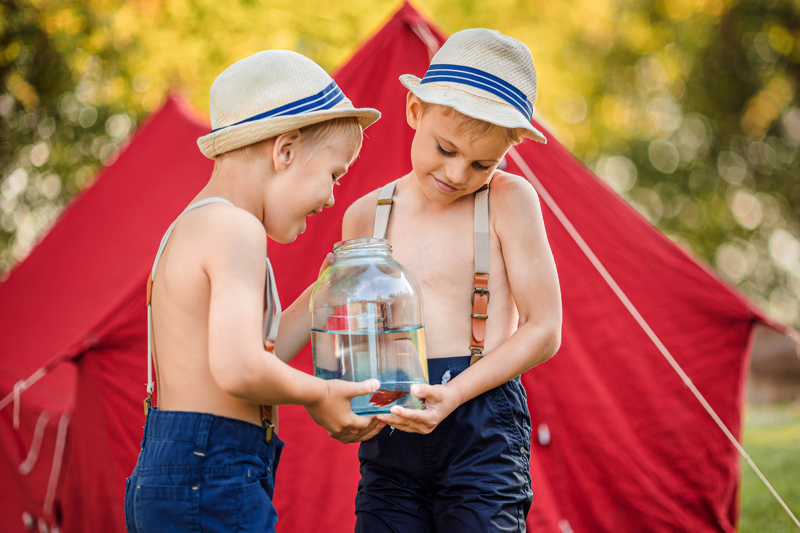 Рыбалка с красной палаткой. Семейный, детский, спортивный фотограаф в Красноярске Захарова Екатерина Egoza