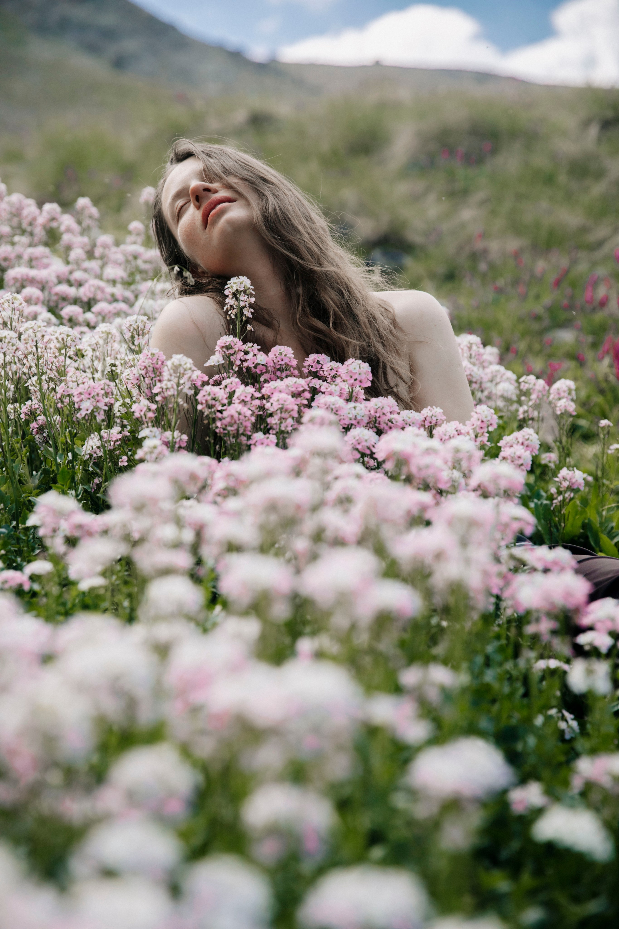 Фотосессия в горах, Кавказ, фотосессия в цветах, цветы, фотосессия Кабардино-Балкария, Фотосессия , горы, Осетия, Северная Осетия