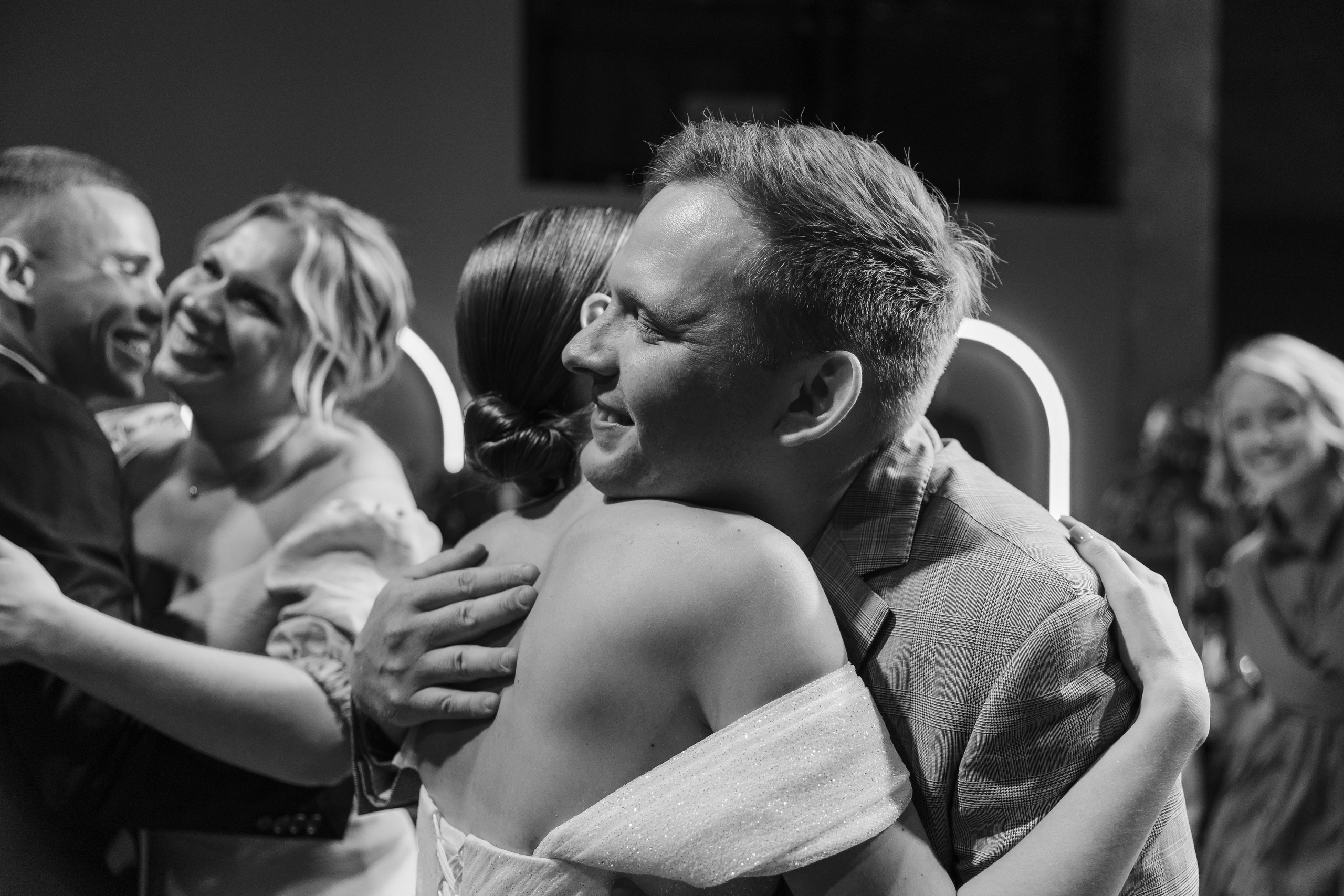 Счастье рядом. Свадебный фотограф-видеограф в Красноярске Евгений Константинопольский