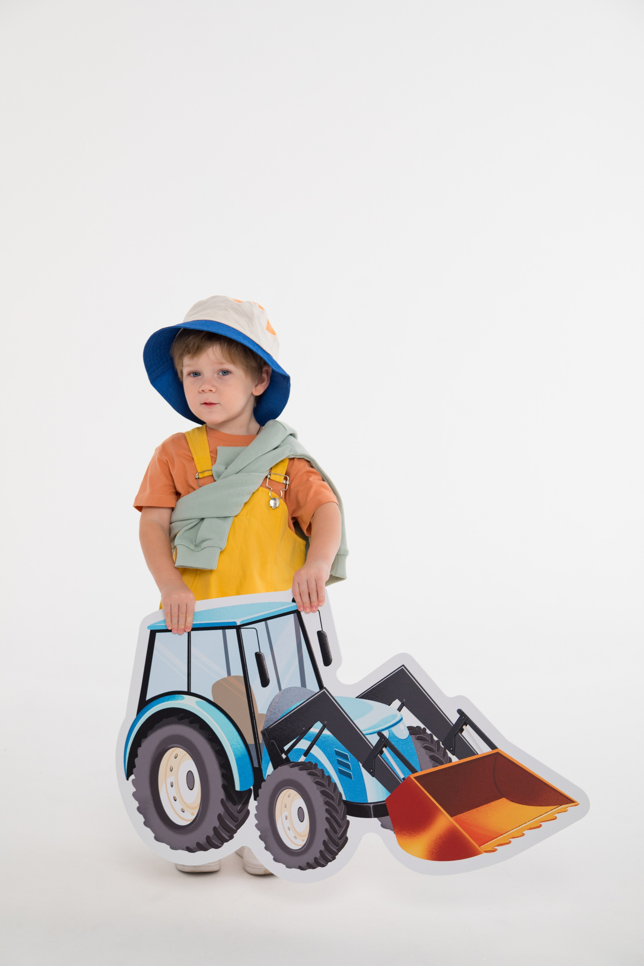 Съемка в циклораме для Харди Гарди. Детский и контент фотограф Надя Волкова Санкт-Петербург