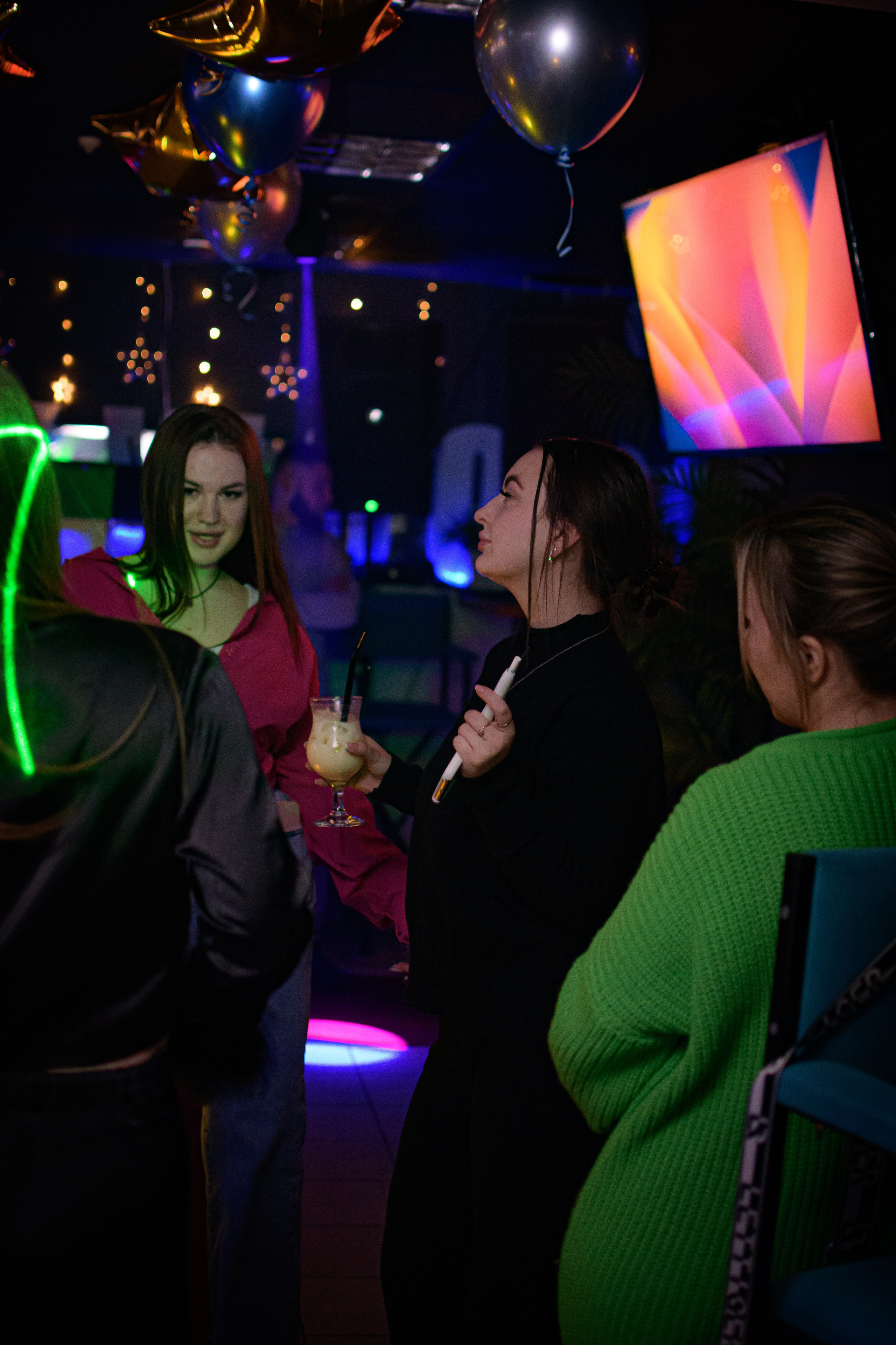 HOLLYWOOD / 6 YEARS. Photokarish