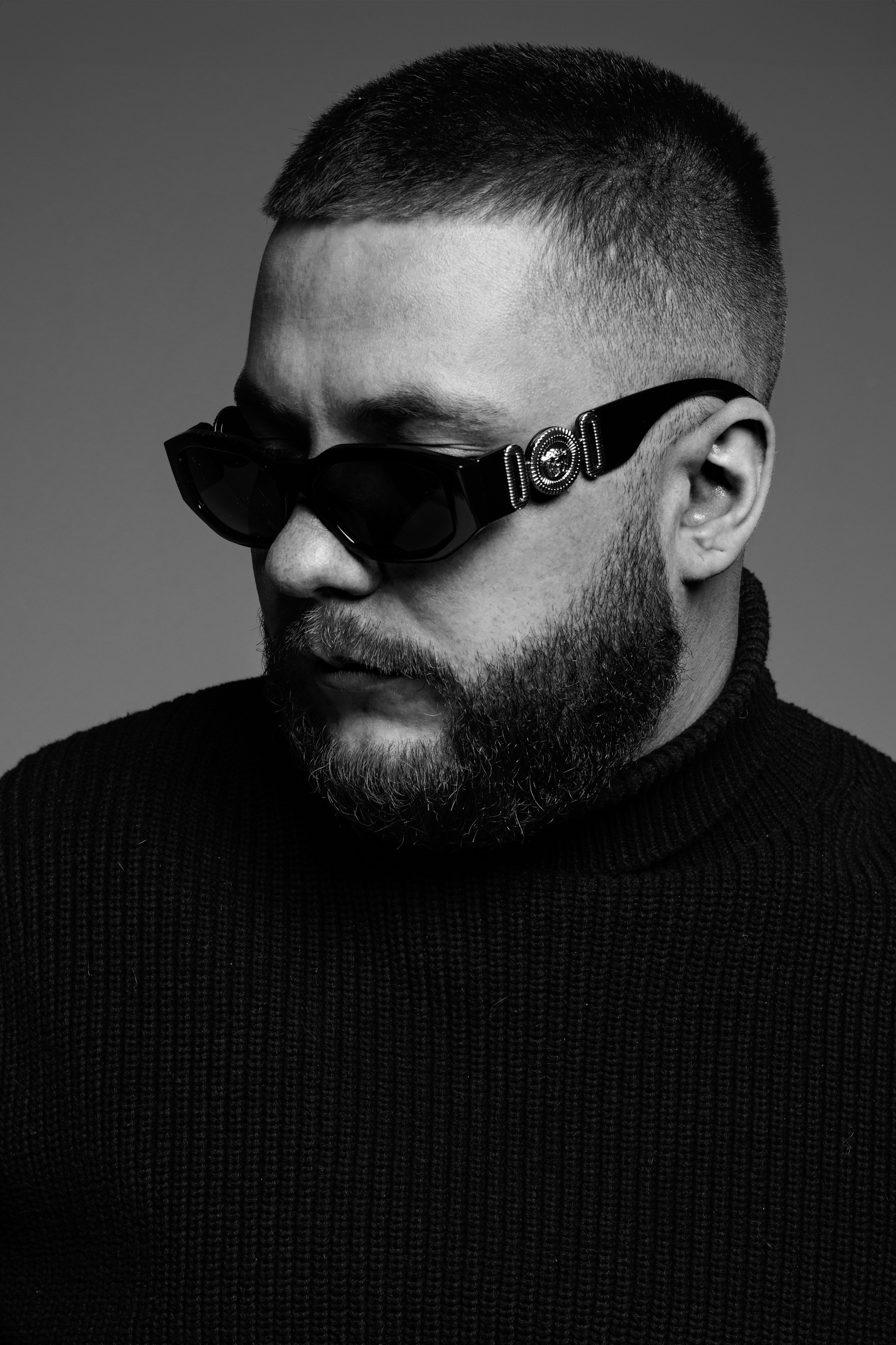 Максим. Главная