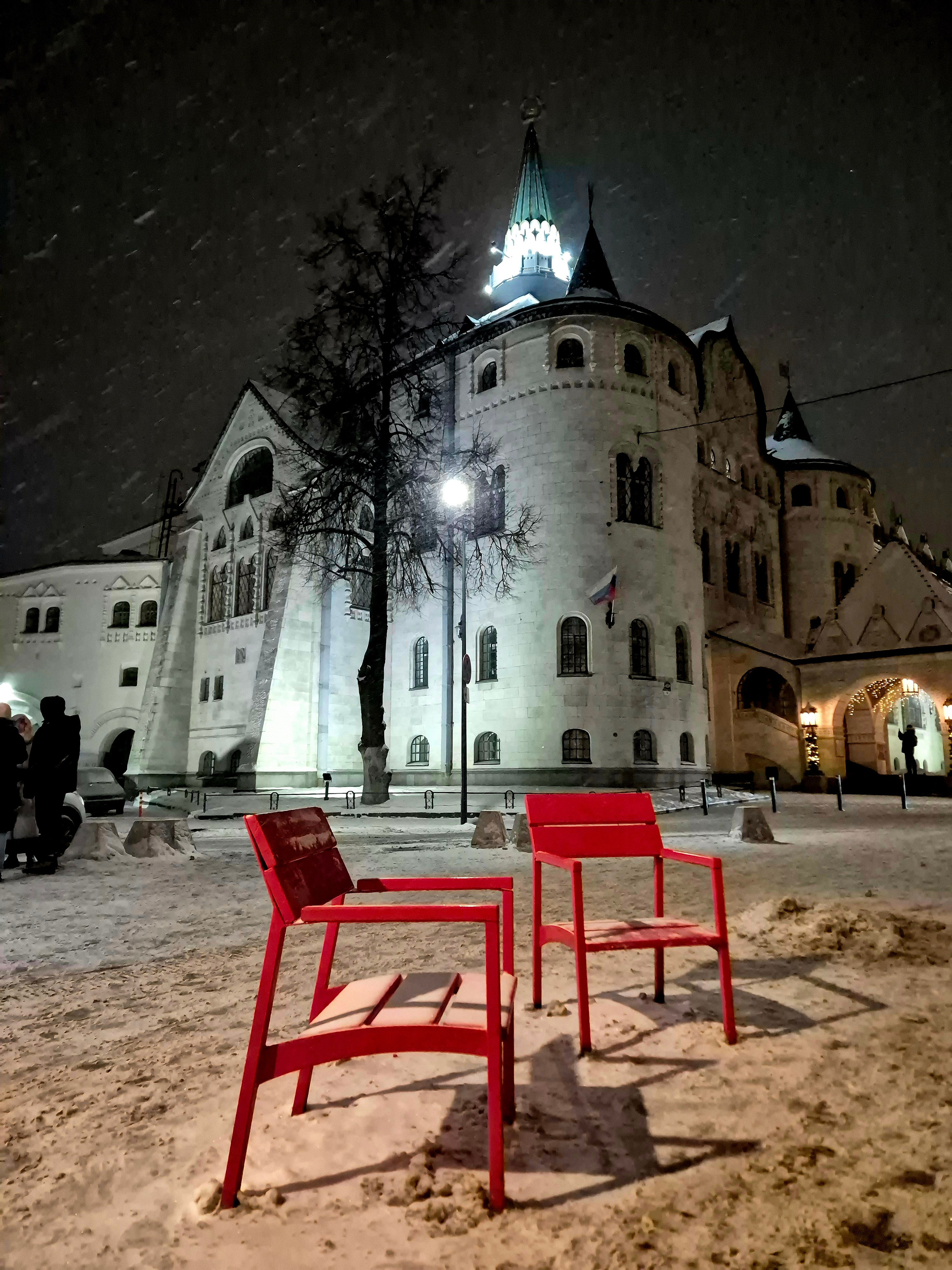 Построен в 1911—1913 годах по проекту В. А. Покровского. Архитектурный ансамбль в неорусском стиле 