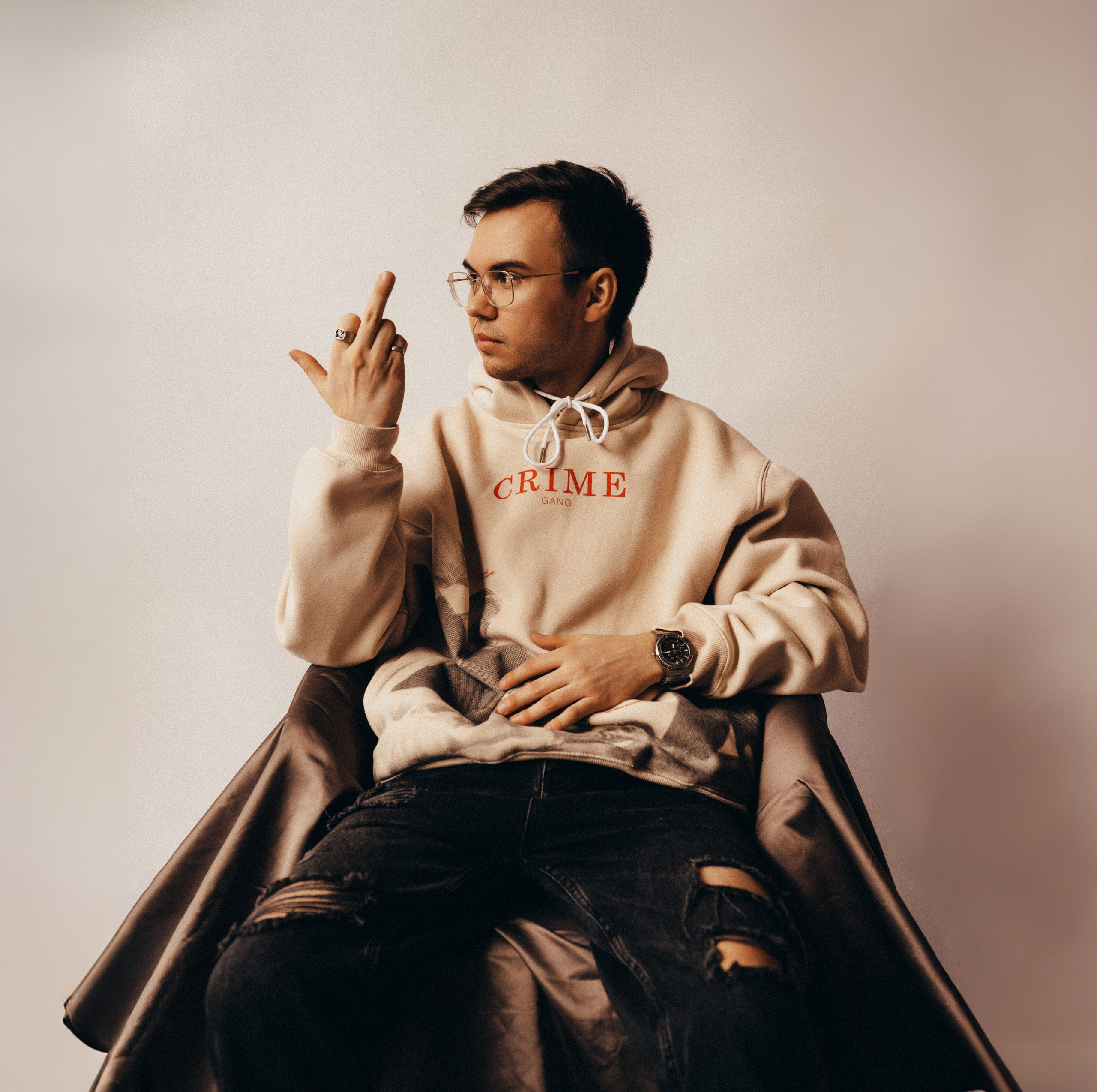 Антон 17.03. Идеальные портреты для соцсетей — Фотограф Ленар