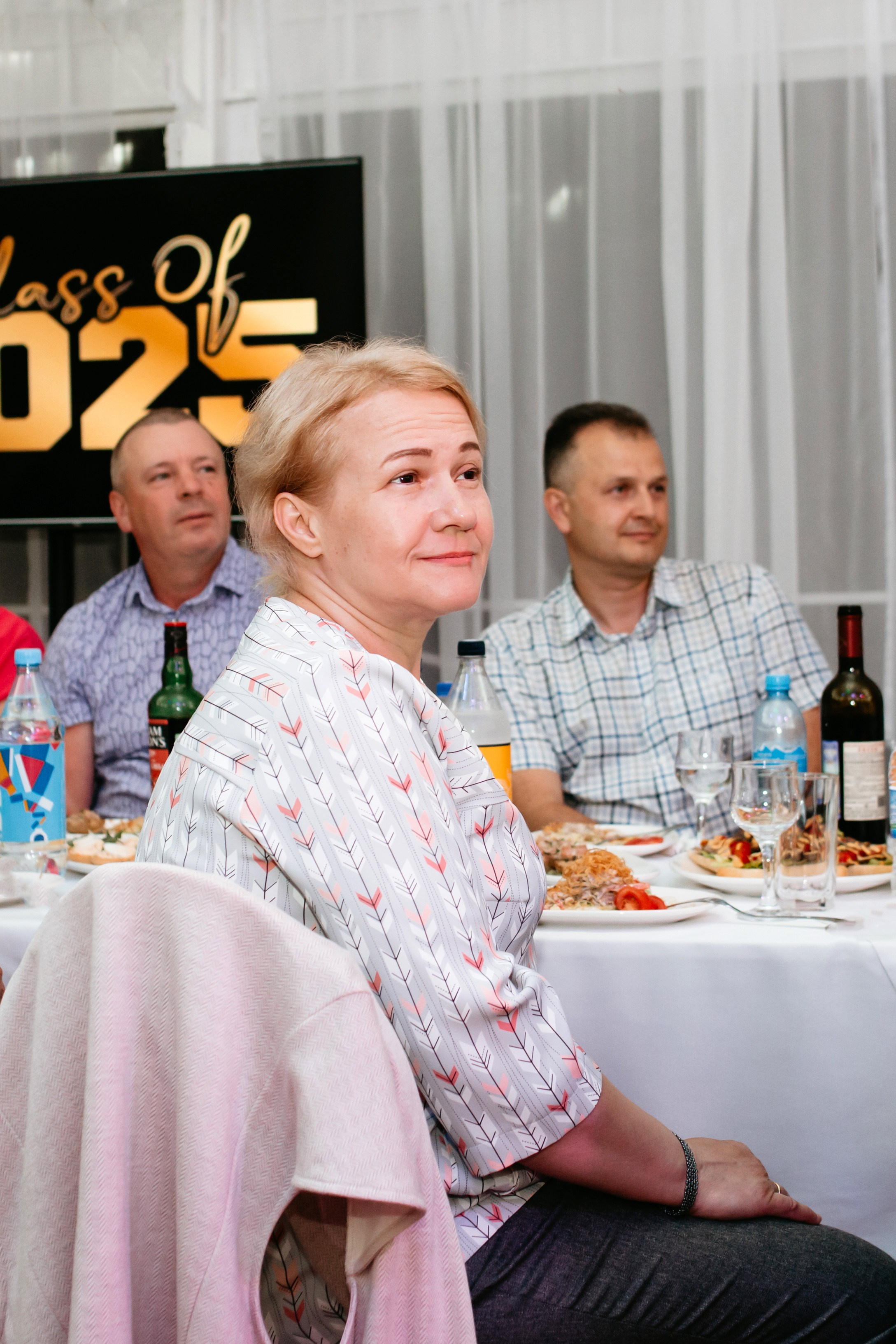 Выпускной 2025 (41 школа) 11 класс. Фотограф в Челябинске Ополихина Анна