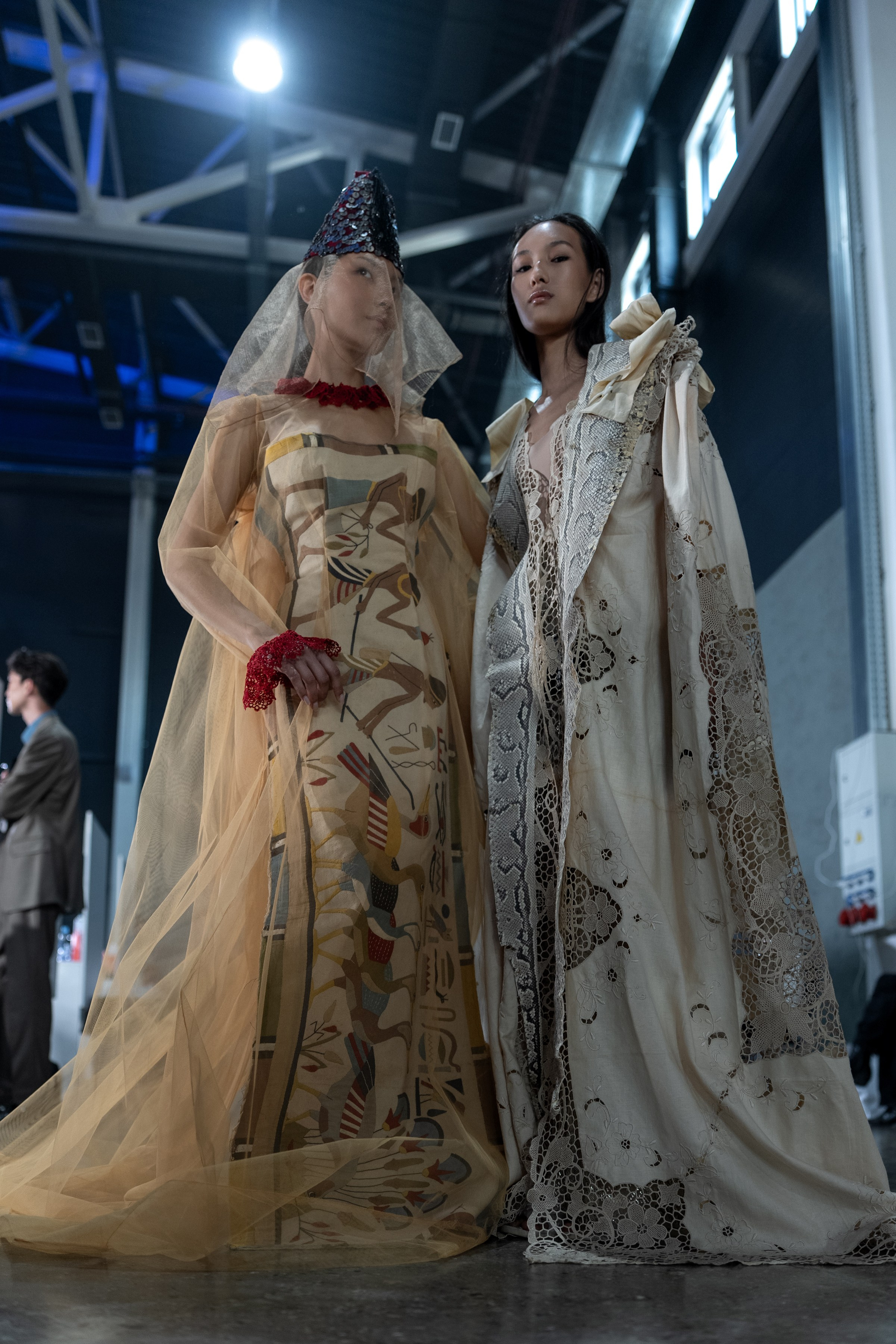 Visa Fashion Week Almaty Pre-Fall 2026 April Backstage Day 2. Сайт Алматинского НЮ АРТ, будуар и фэшн фотографа Дениса Карпенко