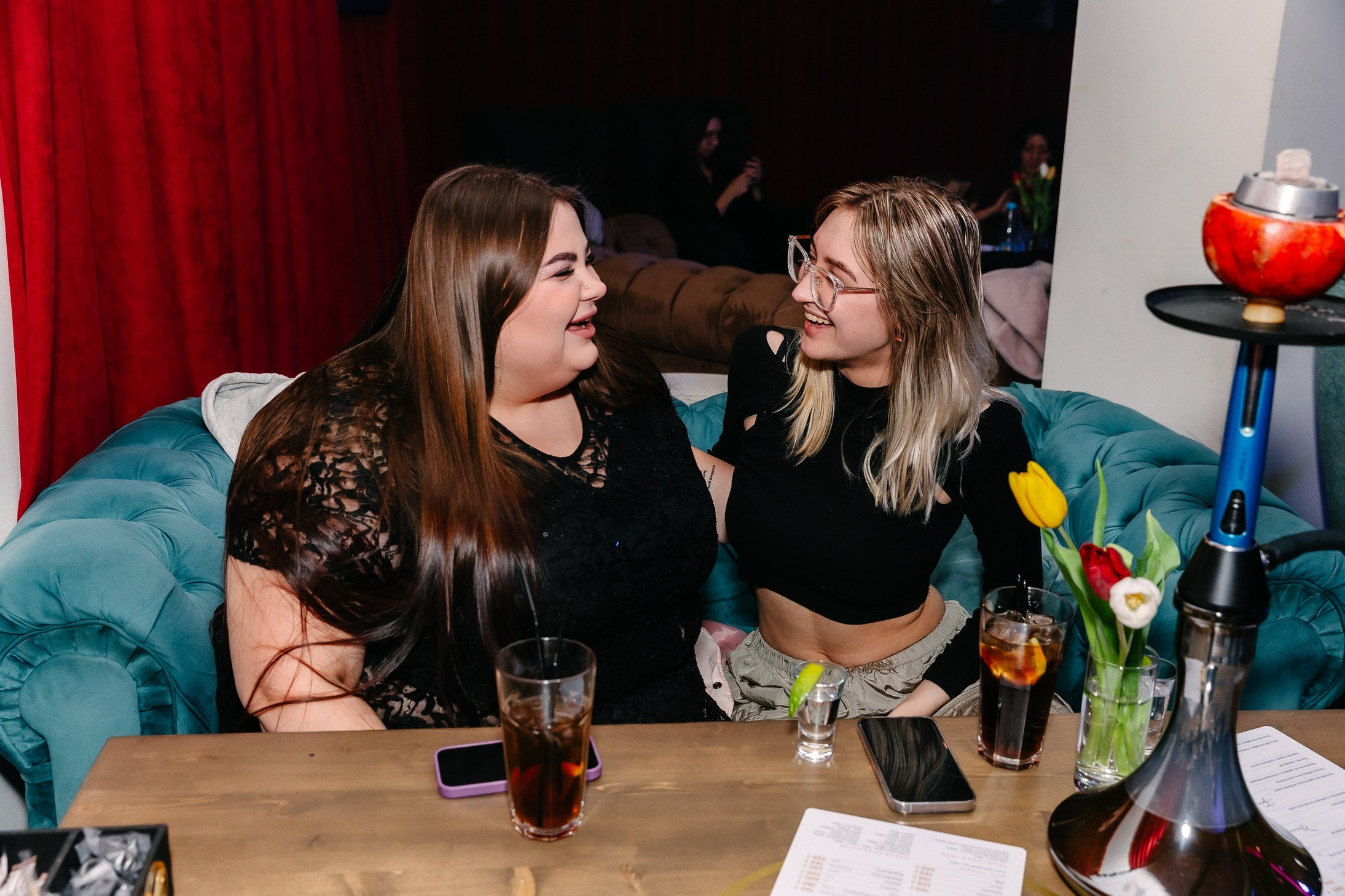 8 марта в лаунж-баре Major 2024. Свадебный, семейный и детский фотограф в Калининграде Елена Кравцова