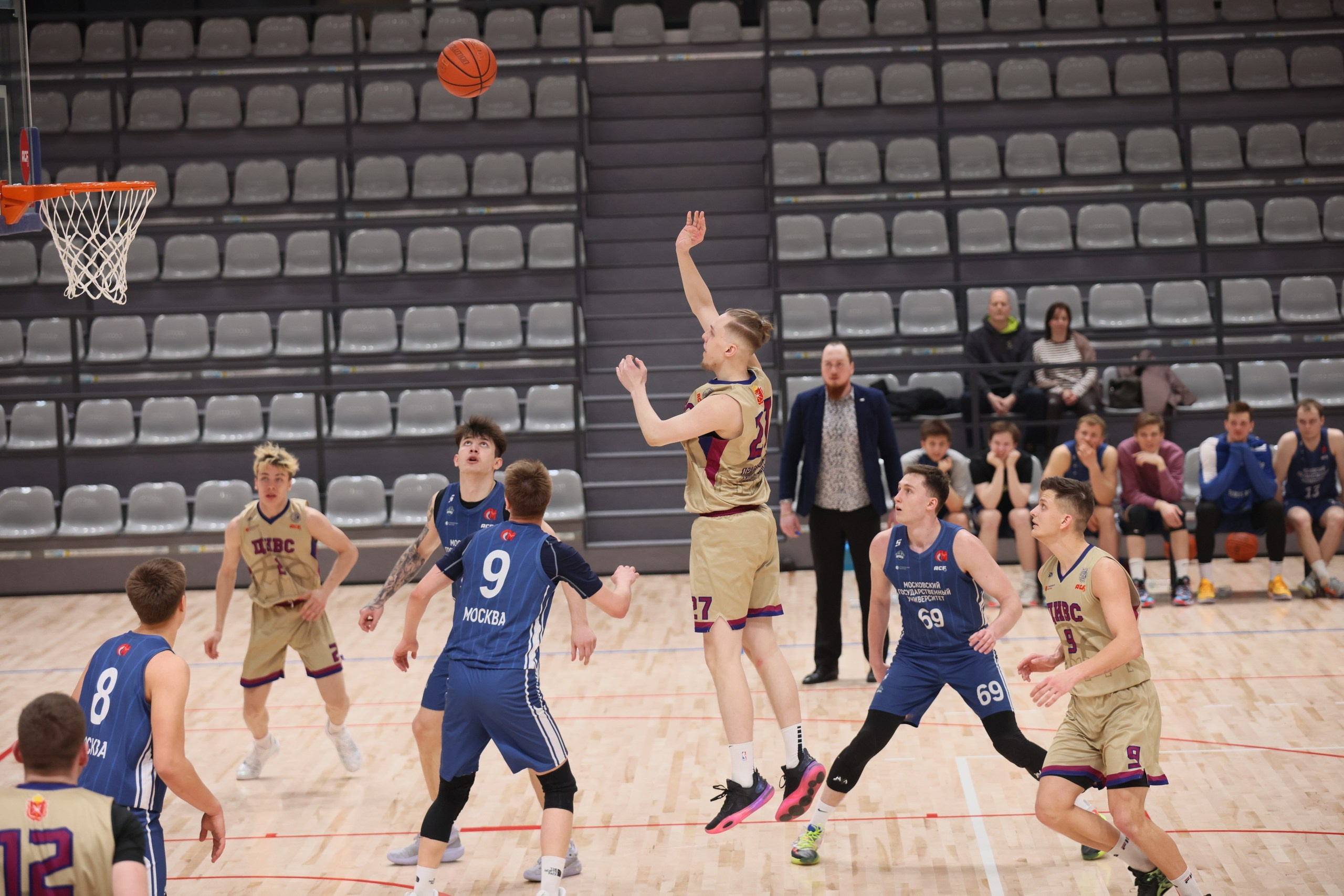 Баскетбол ТулГу VS МГУ. Фотограф в Туле Крупский АнДРей. Фотостудия «КАДР71» в Туле