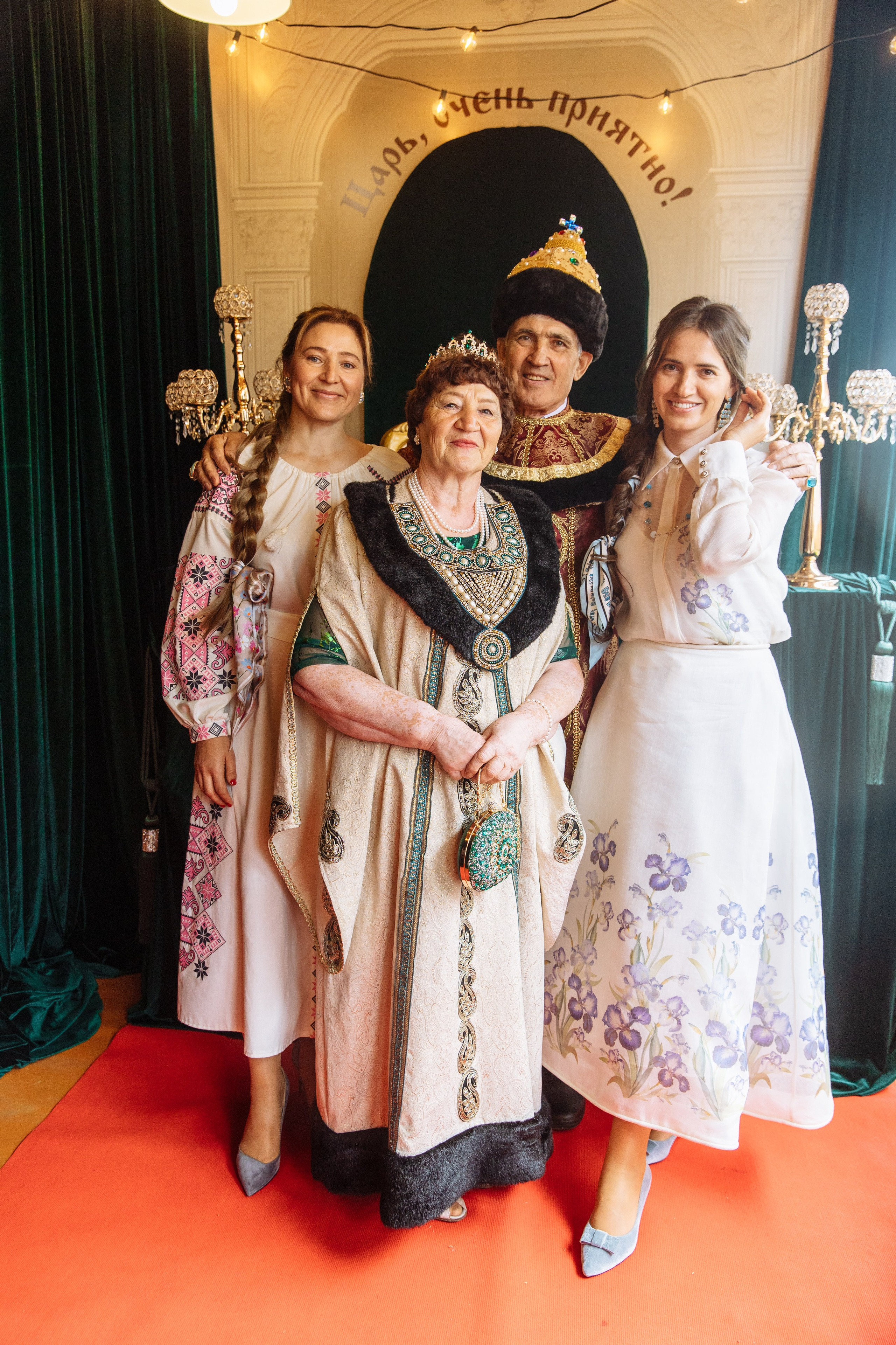 «Иван Васильевич меняет профессию» Юбилей. Свадебный и семейный фотограф в Улан-Удэ