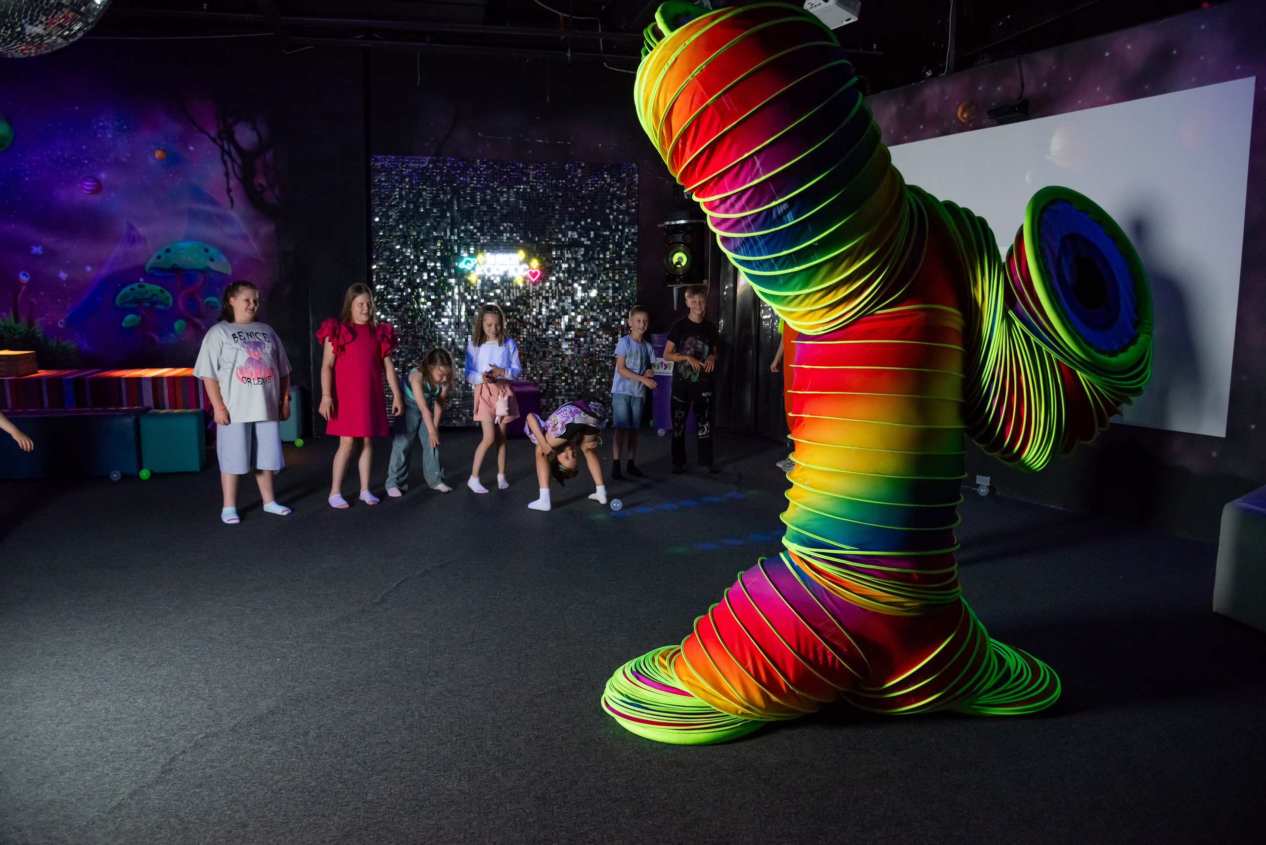 Корпоративные, Юбилейные, выпускные (школа, садик)фотосессии. Фотография — это миг, который фиксирует вечность