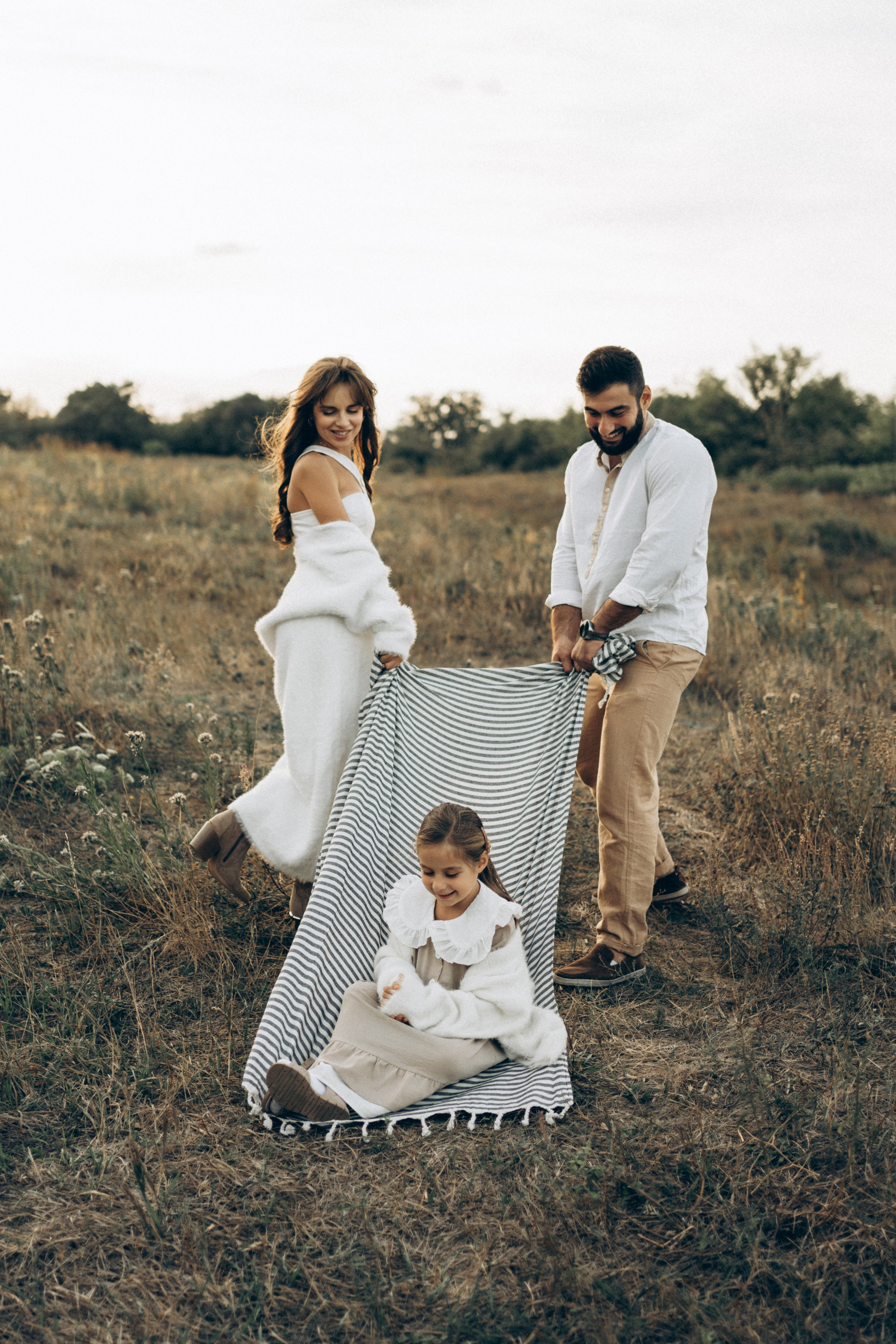 Георгий, Дарья и Афина. Главная