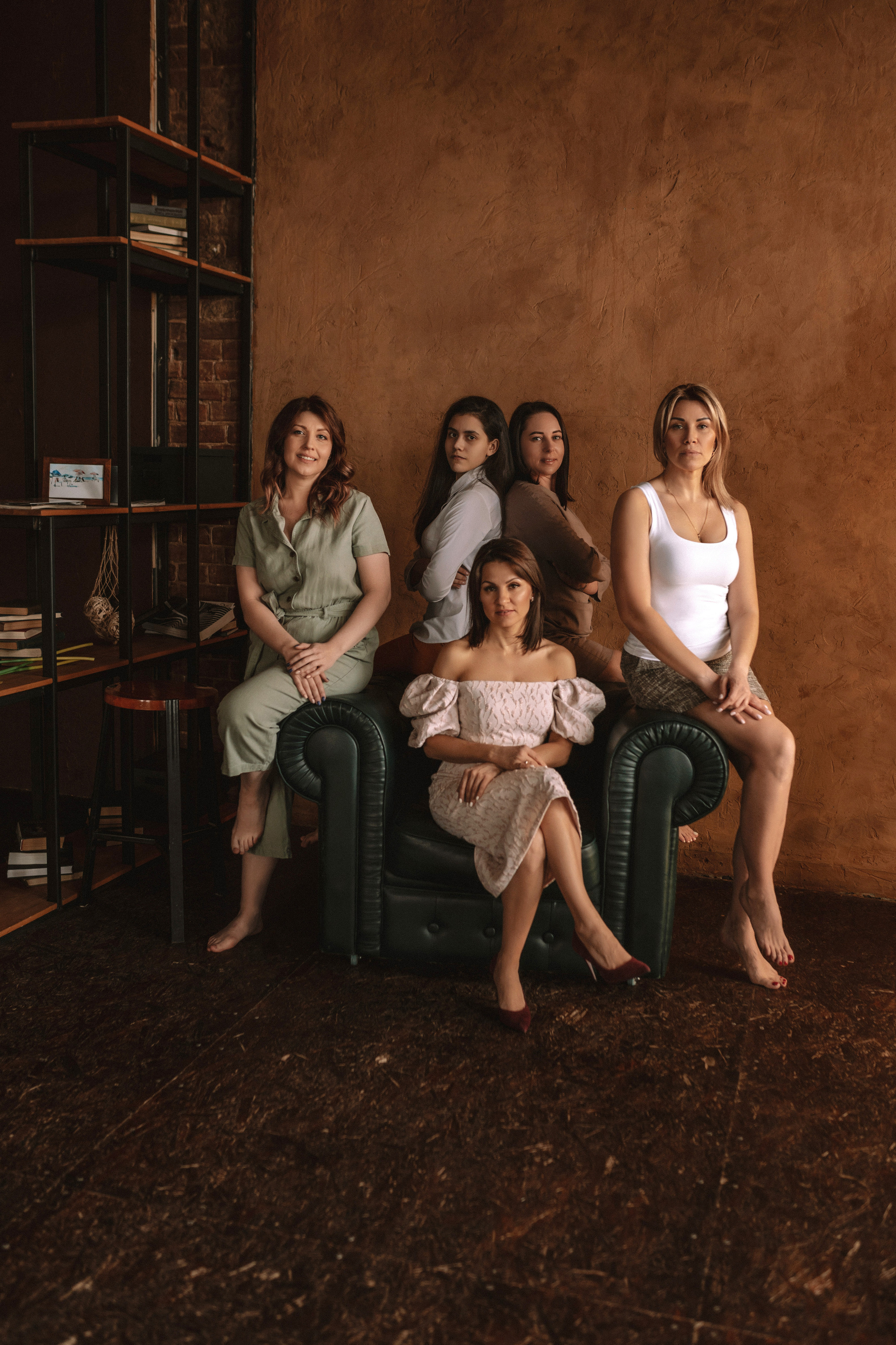 Женский портрет в студии. Семейный детский фотограф видеограф в Омске Юлия Татаринова