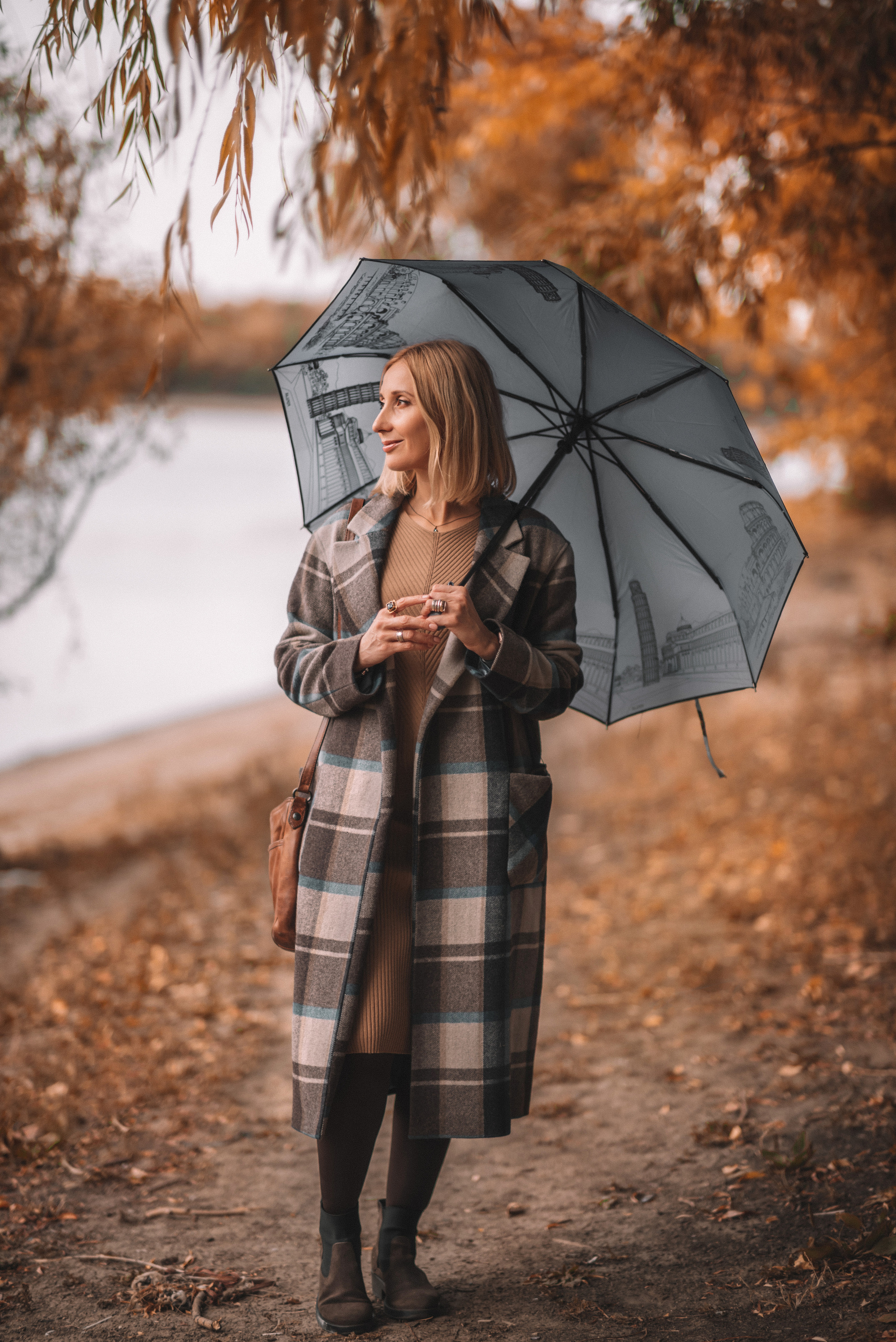 Женский портрет на природе. Семейный детский фотограф видеограф в Омске Юлия Татаринова