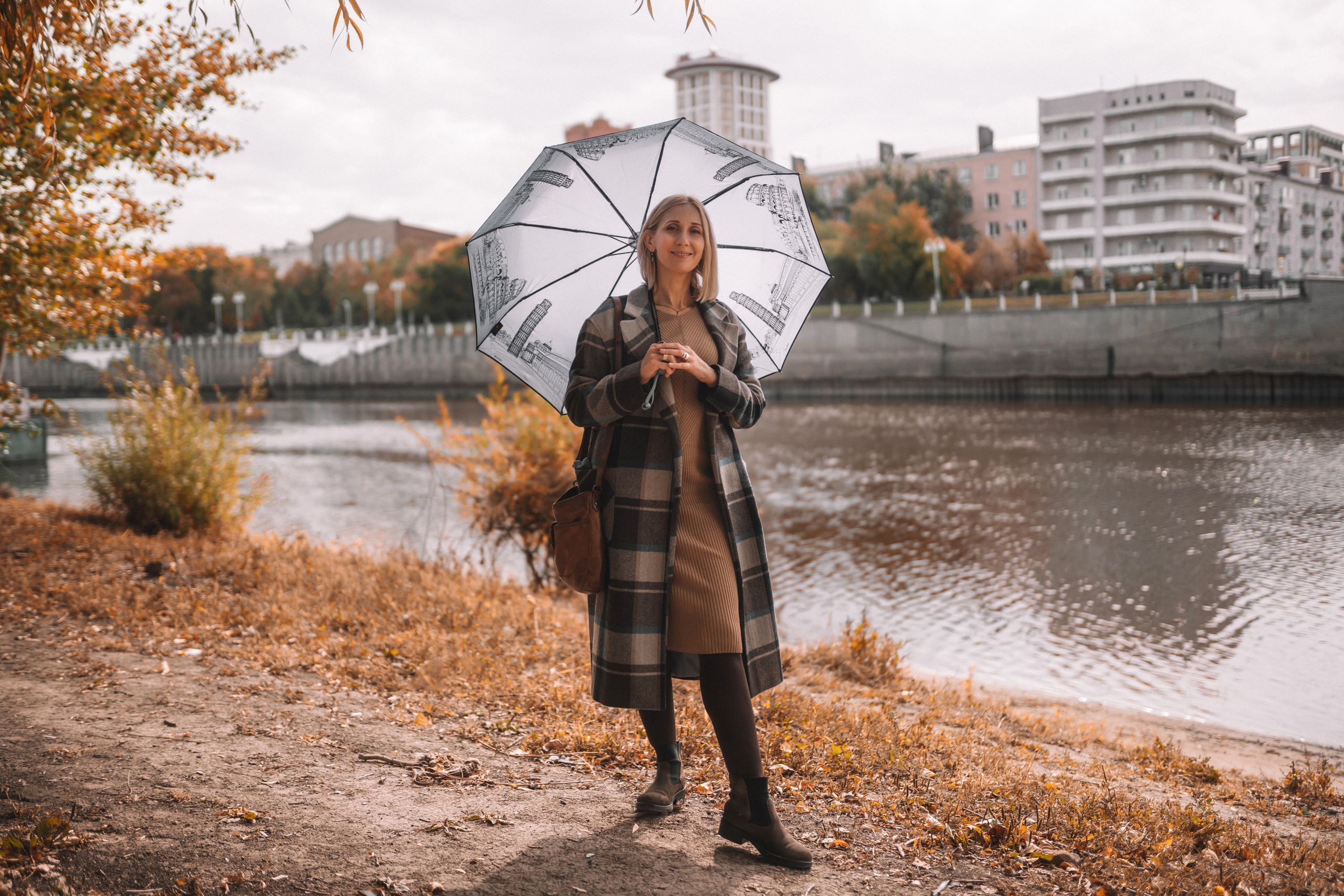 Женский портрет на природе. Семейный детский фотограф видеограф в Омске Юлия Татаринова