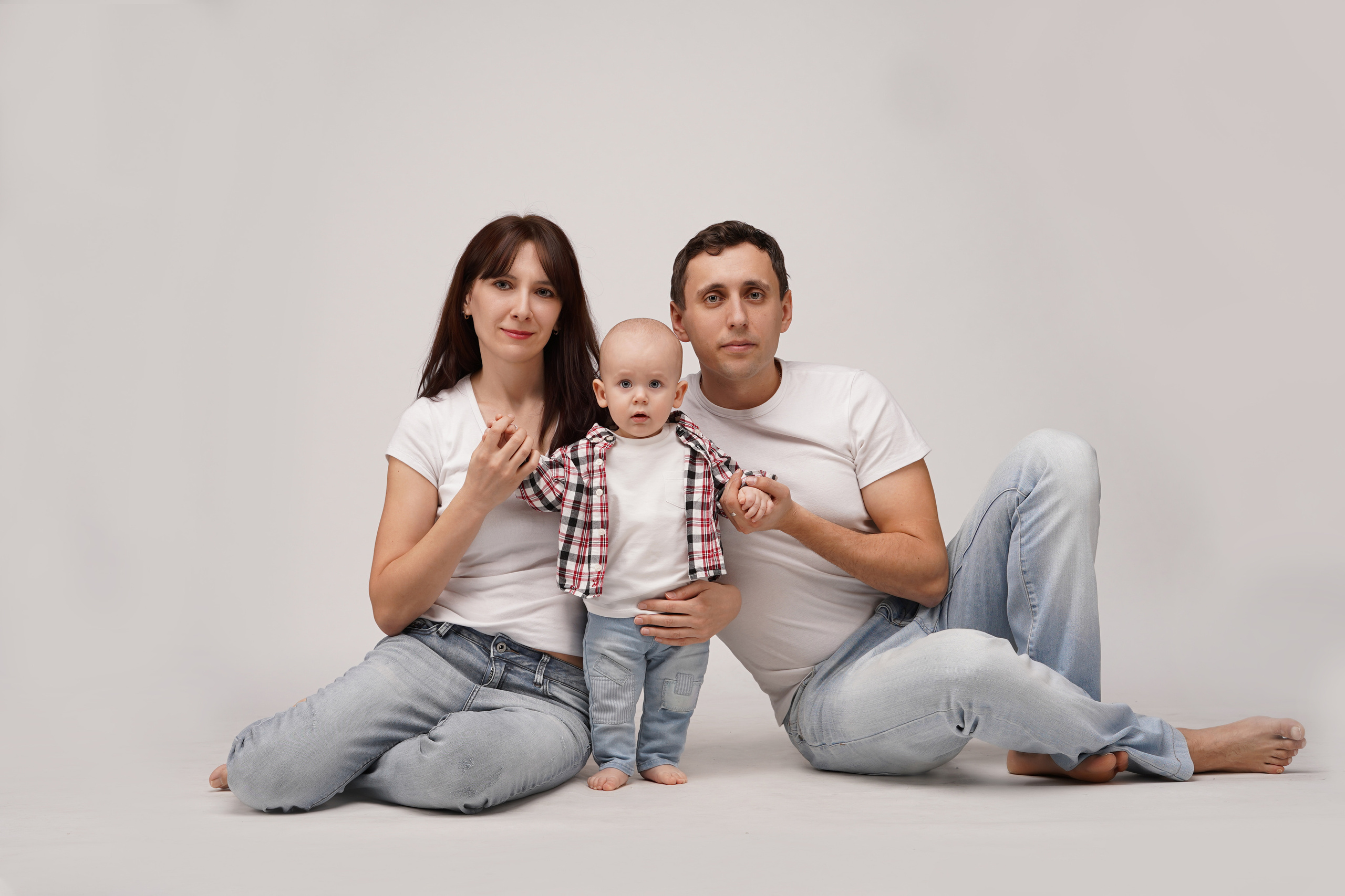 Семейная съёмка в студии. Семейный детский фотограф видеограф в Омске Юлия Татаринова