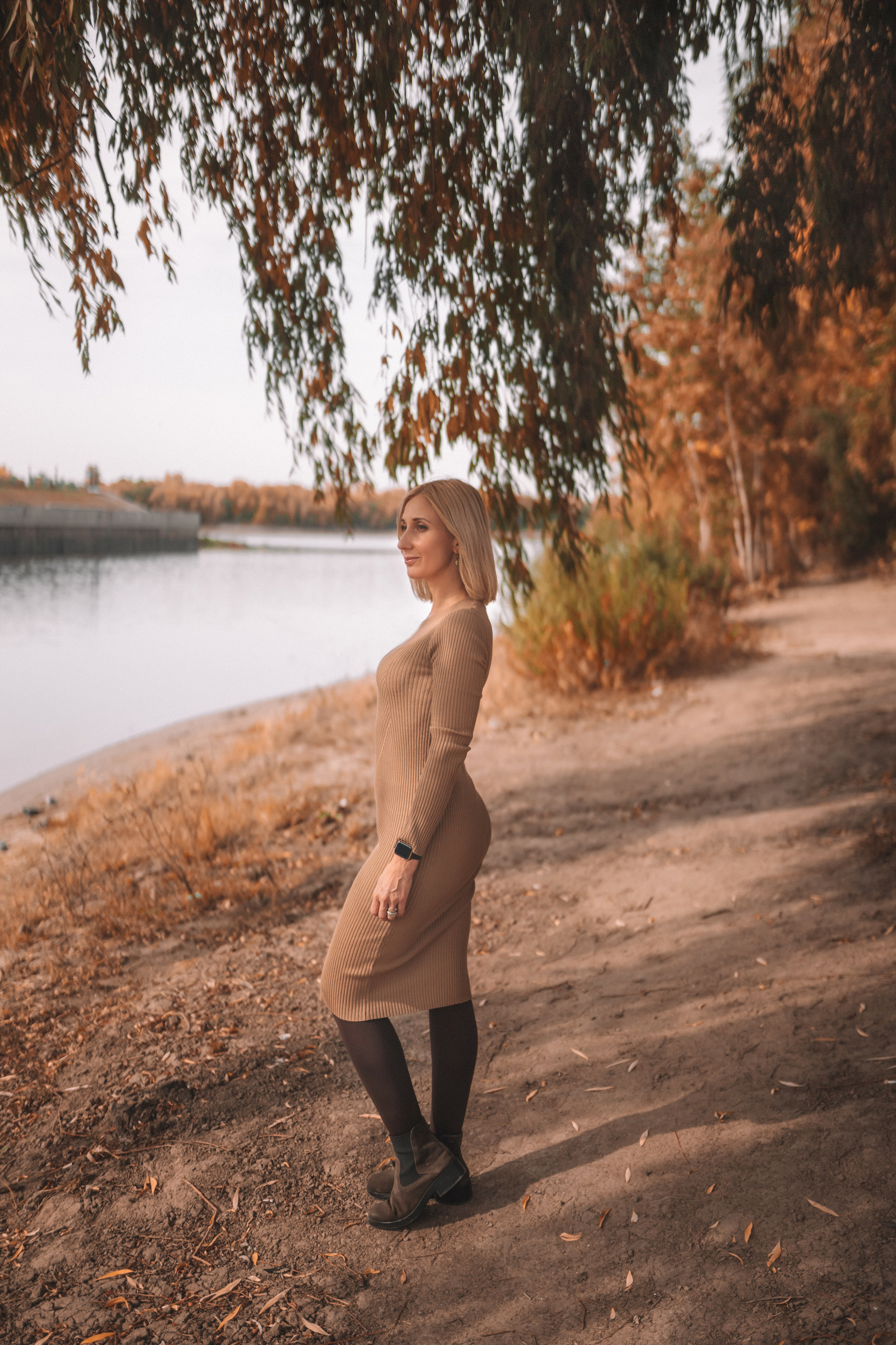 Женский портрет на природе. Семейный детский фотограф видеограф в Омске Юлия Татаринова