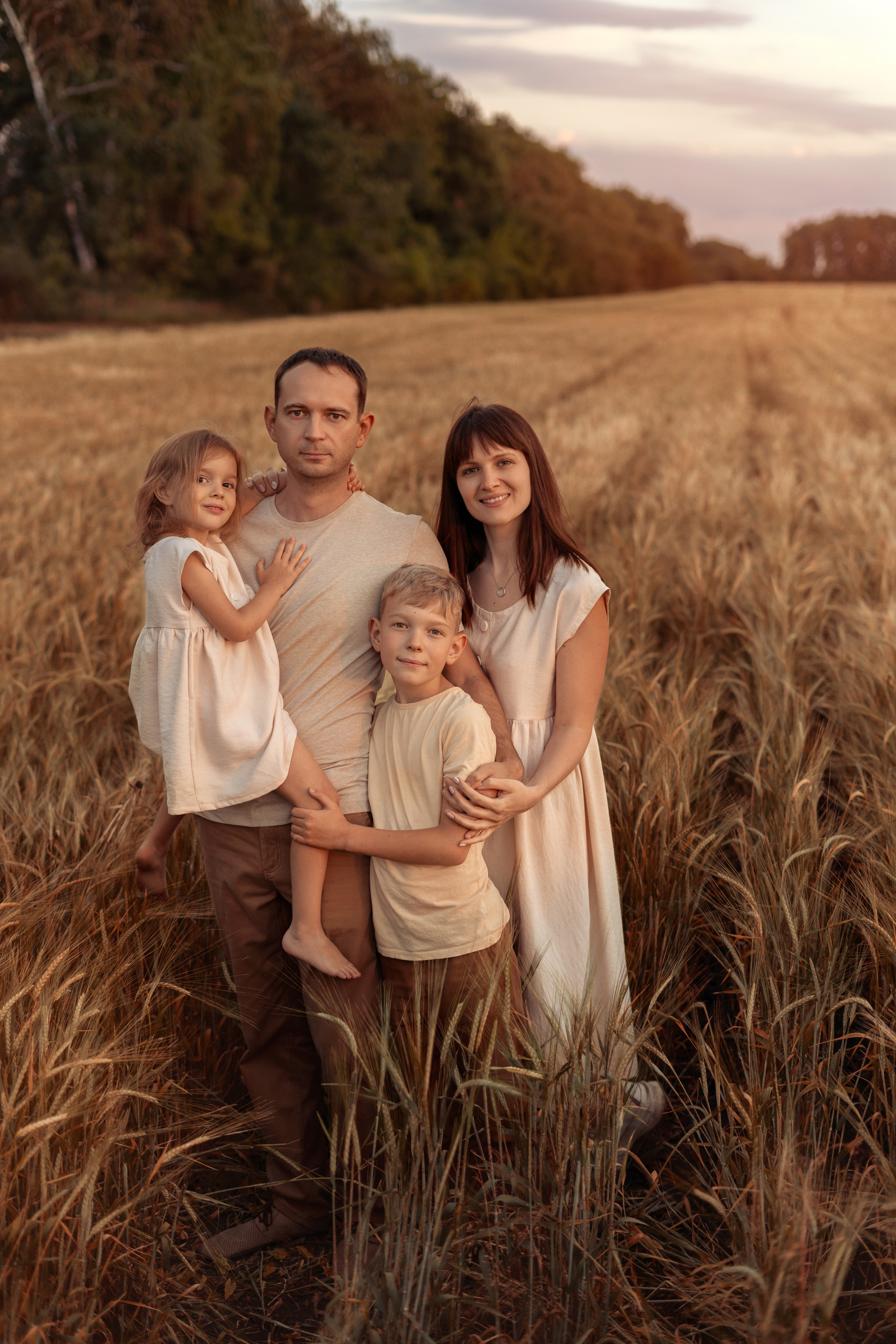 Семейная съёмка на природе. Семейный детский фотограф видеограф в Омске Юлия Татаринова