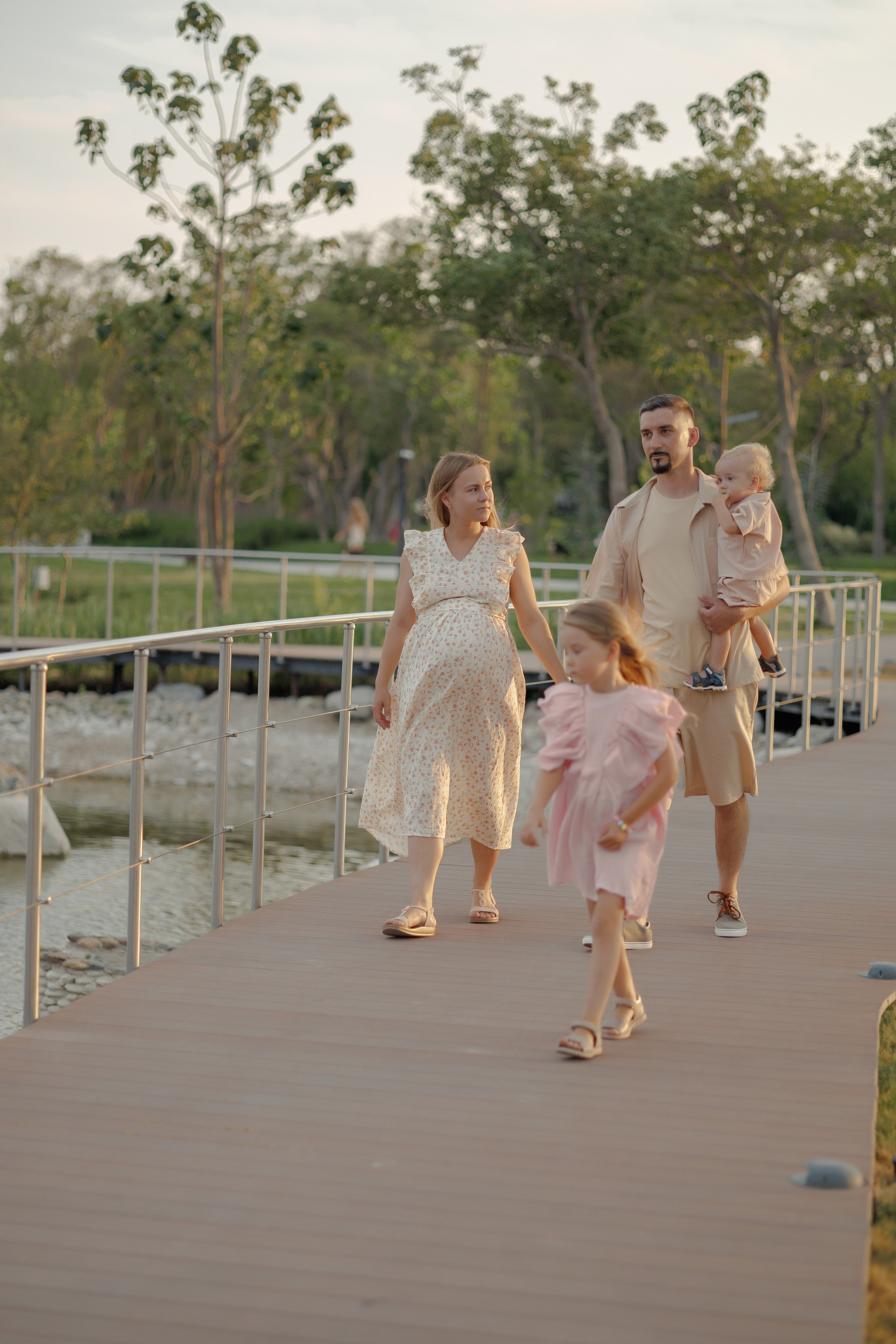 Семейная прогулка в парке Молодежный. Семейный и портретный фотограф в Геленджике Любовь Бодрова
