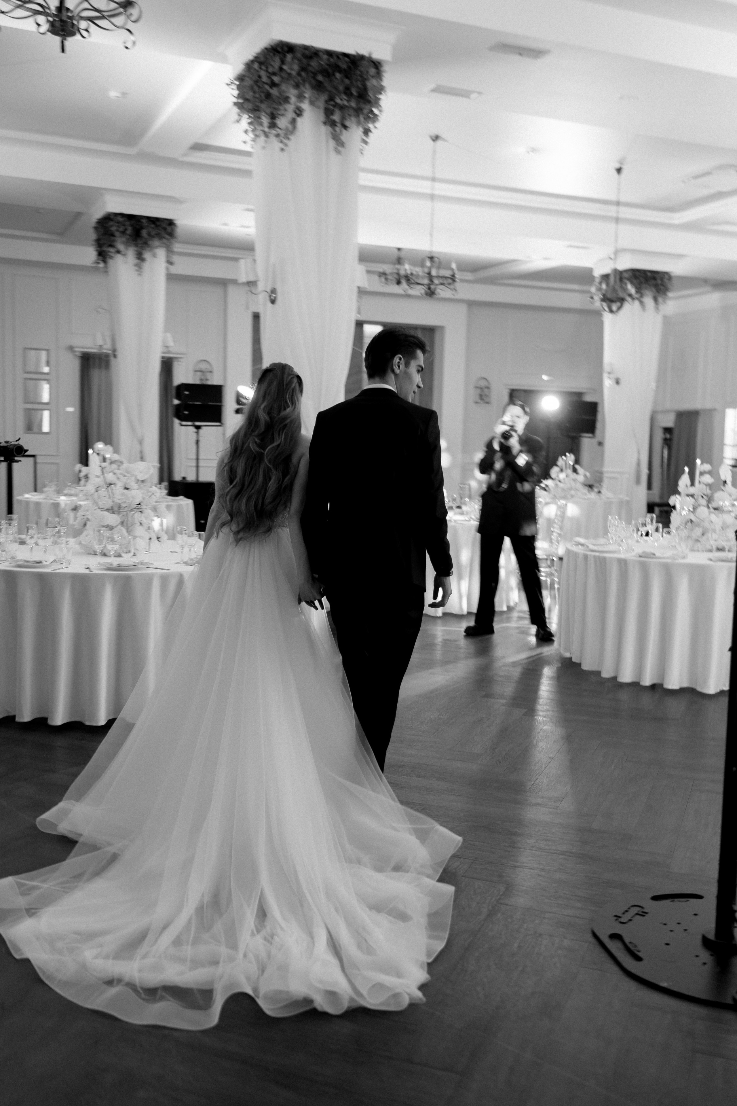 СВАДЕБНАЯ СЬЕМКА СБОРОВ В ОТЕЛЕ И ВЫЕЗД НА ЦЕРЕМОНИЮ (СНЯТО В СИБИРЕ В НИЖНЕВАРТОВСКЕ). Профессиональный фотограф, Санкт-Петербург — Виктория Богомолова