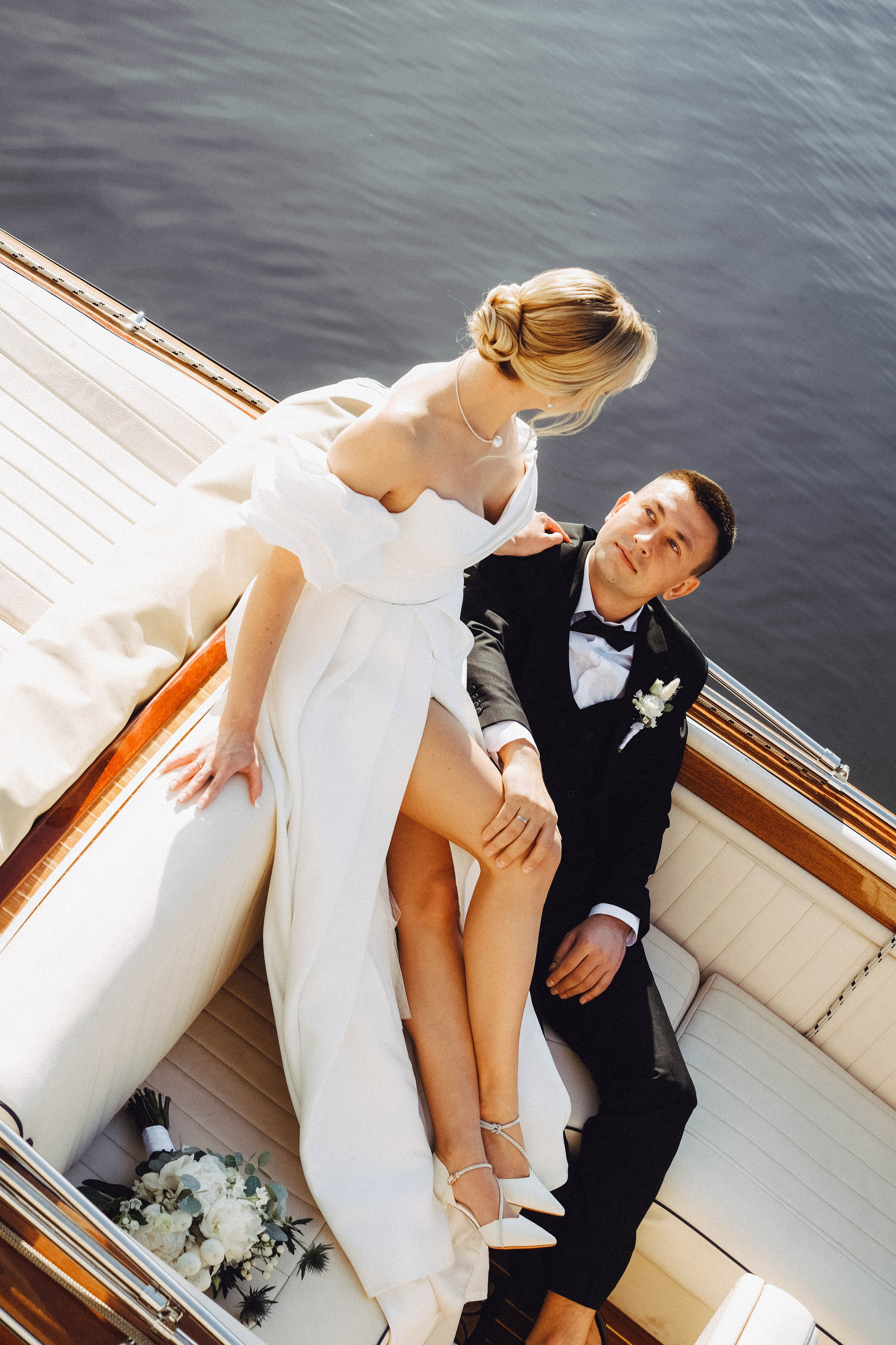 СВАДЕБГНАЯ ПРОГУЛКА ПО КАНАЛ САНКТ-ПЕТЕРБУРГА НА КАТЕРЕ. Профессиональный фотограф, Санкт-Петербург — Виктория Богомолова