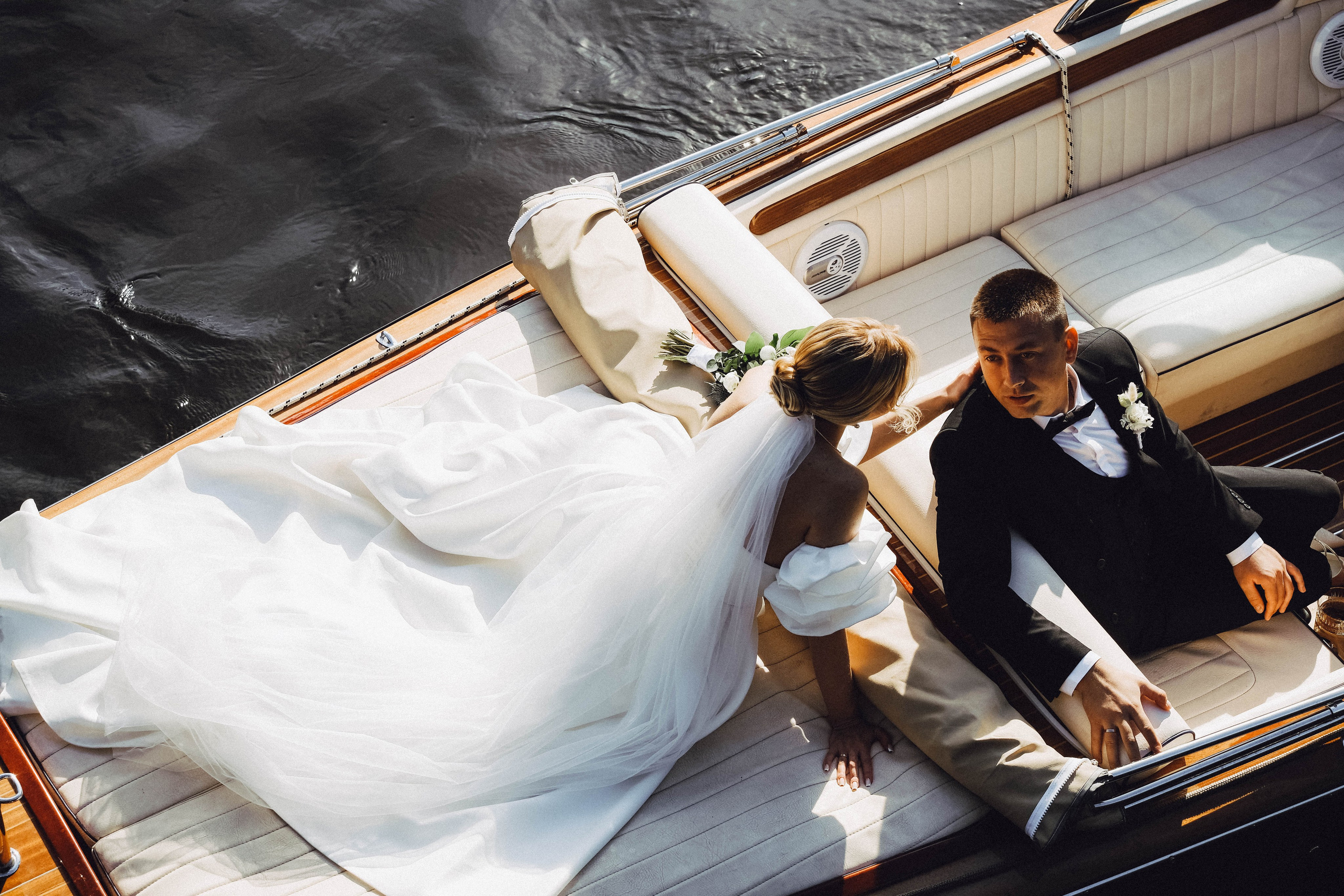 СВАДЕБГНАЯ ПРОГУЛКА ПО КАНАЛ САНКТ-ПЕТЕРБУРГА НА КАТЕРЕ. Профессиональный фотограф, Санкт-Петербург — Виктория Богомолова